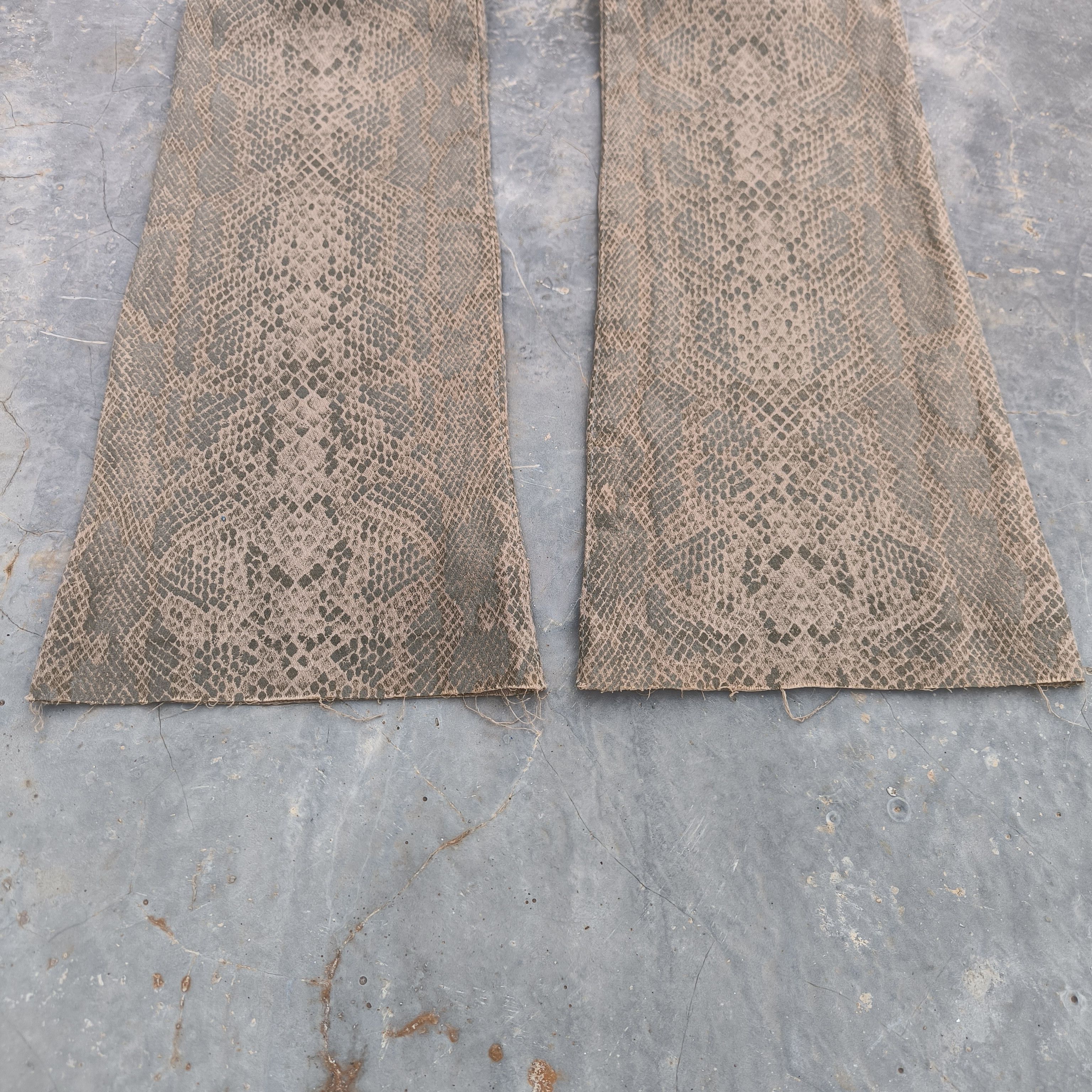 If Six Was Nine Stretchy flared Full printed Python Snake Skin Size 27" / US 4 / IT 40 - 5 Thumbnail