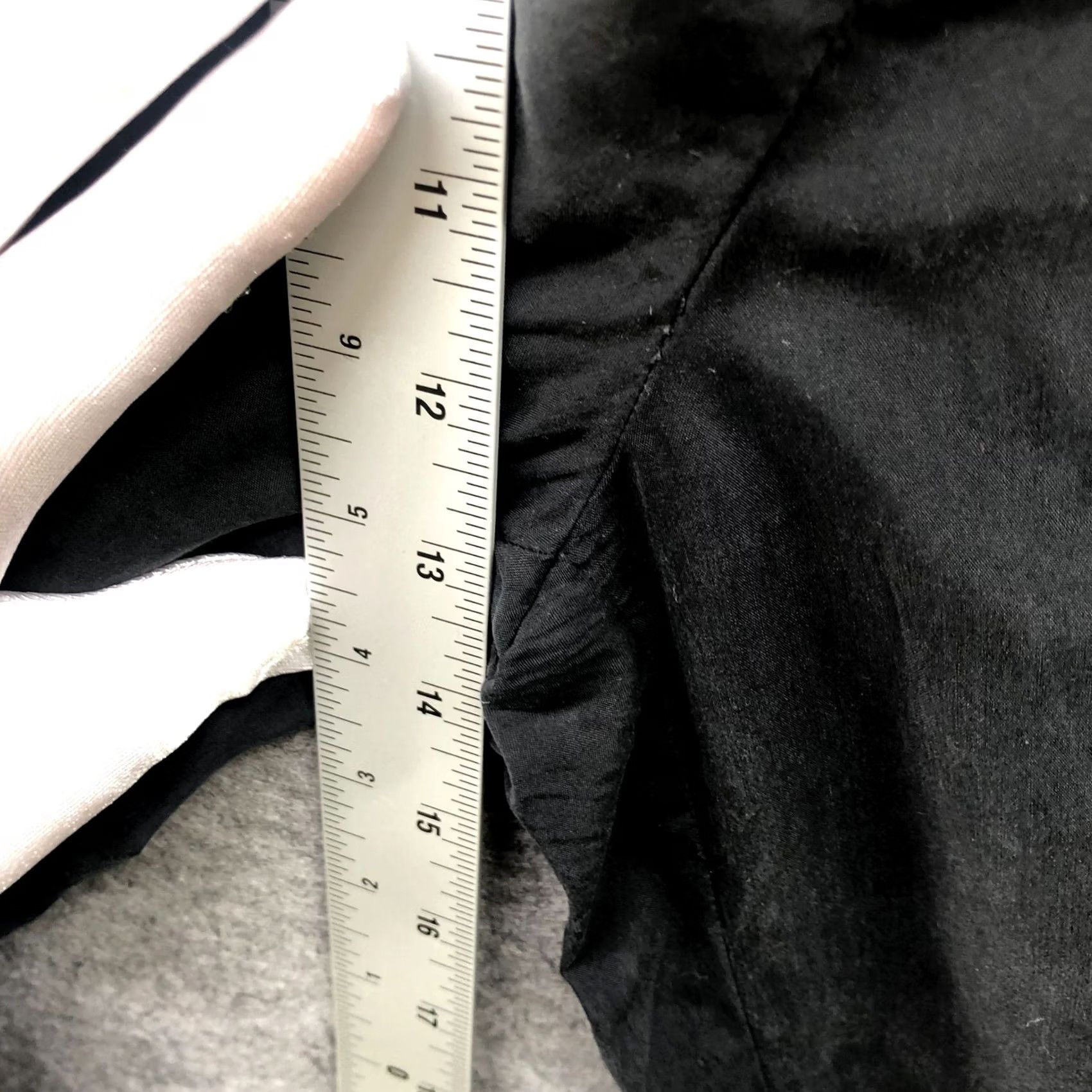 Anthropologie Anthropologie High Rise Crop Pants Womens S Black Buckle Front Relaxed Modal Size 28" / US 6 / IT 42 - 7 Thumbnail