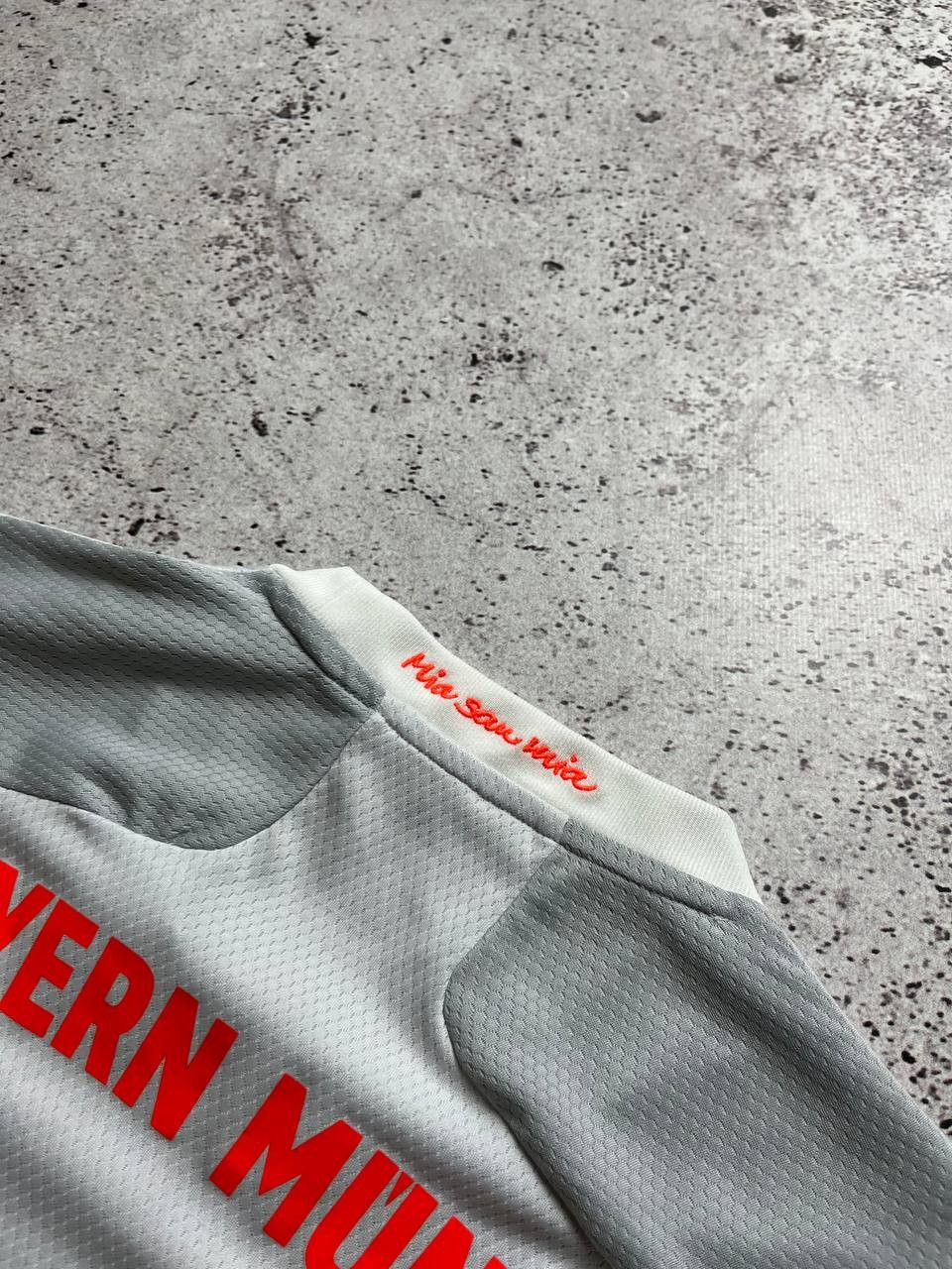 Adidas Adidas Bayern Munich Jersey 2020 Away Authentic T-Shirt Size US S / EU 44-46 / 1 - 10 Thumbnail