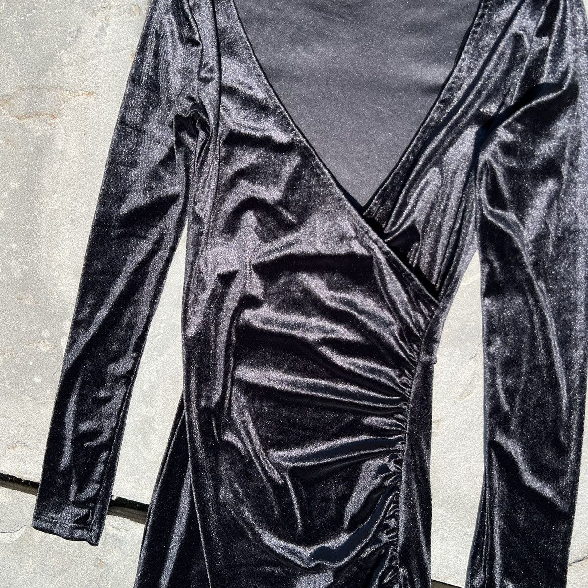 Divided × H&M Black Velvet Rouched Long Sleeve Mini Dress Size XS / US 0-2 / IT 36-38 - 4 Thumbnail