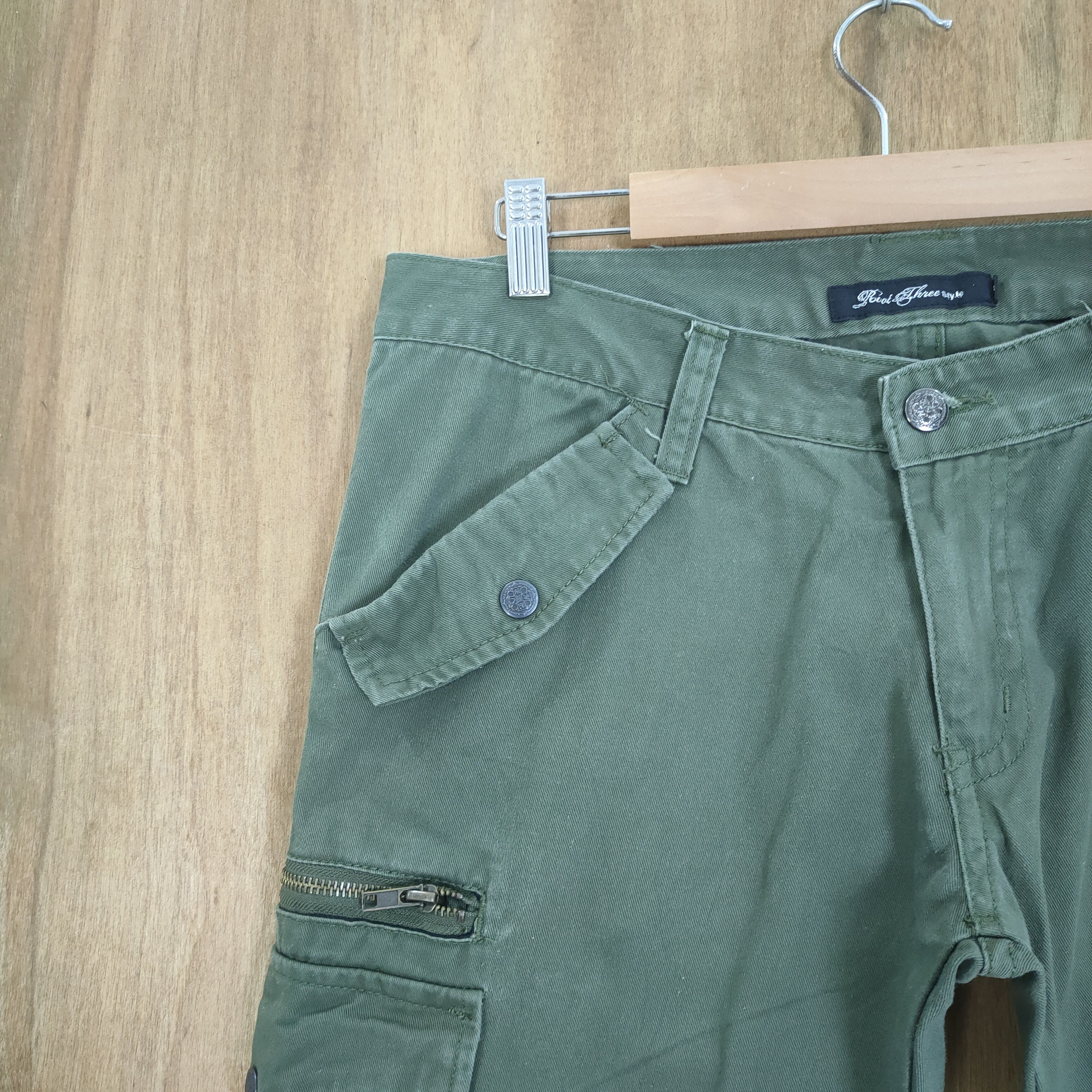 Roots ROOT THREE GREEN FLARED CARGO PANTS Size US 33 - 5 Thumbnail