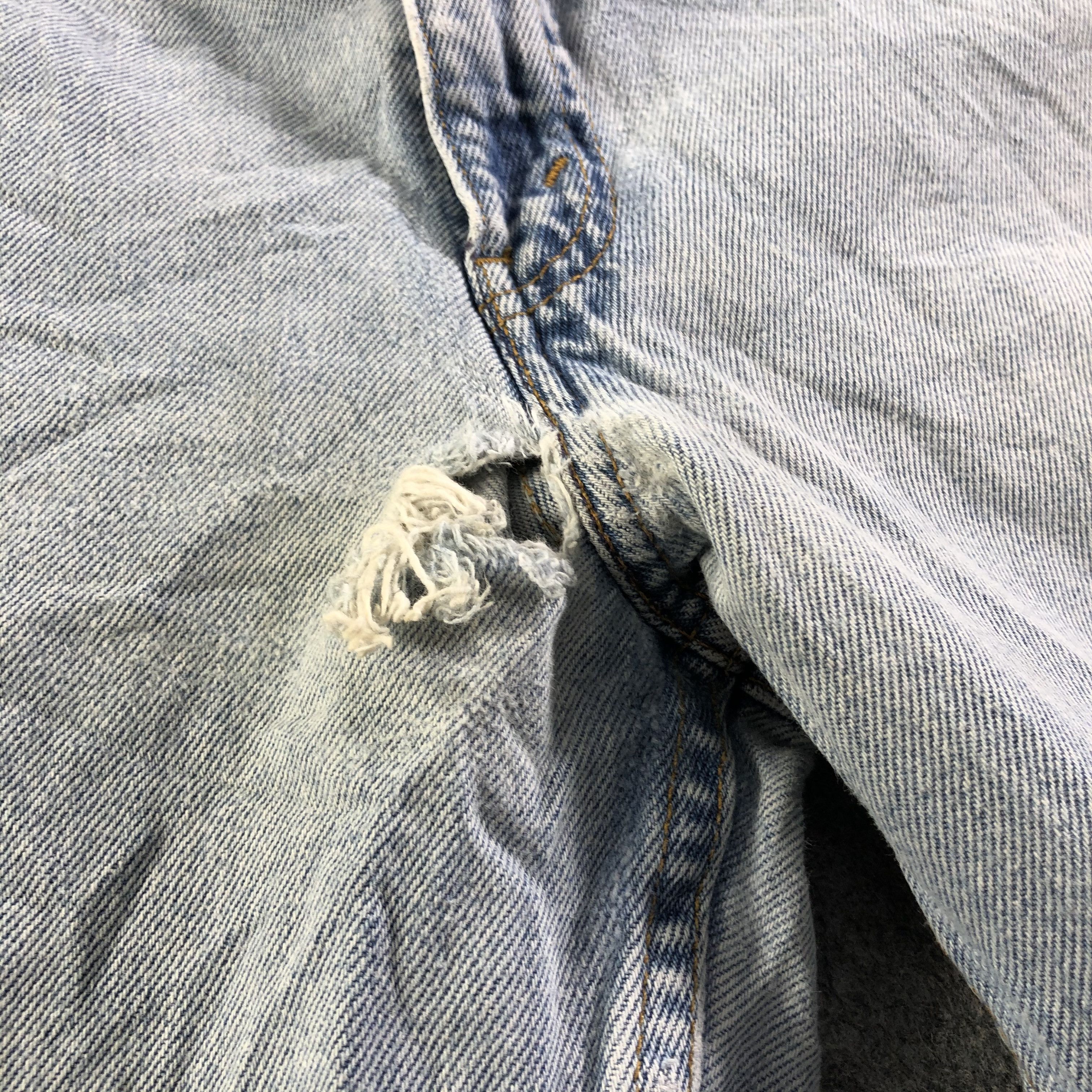 Levi's Vintage 90s Light Wash Levis 560 Jeans-J4311 Size US 38 / EU 54 - 9 Thumbnail