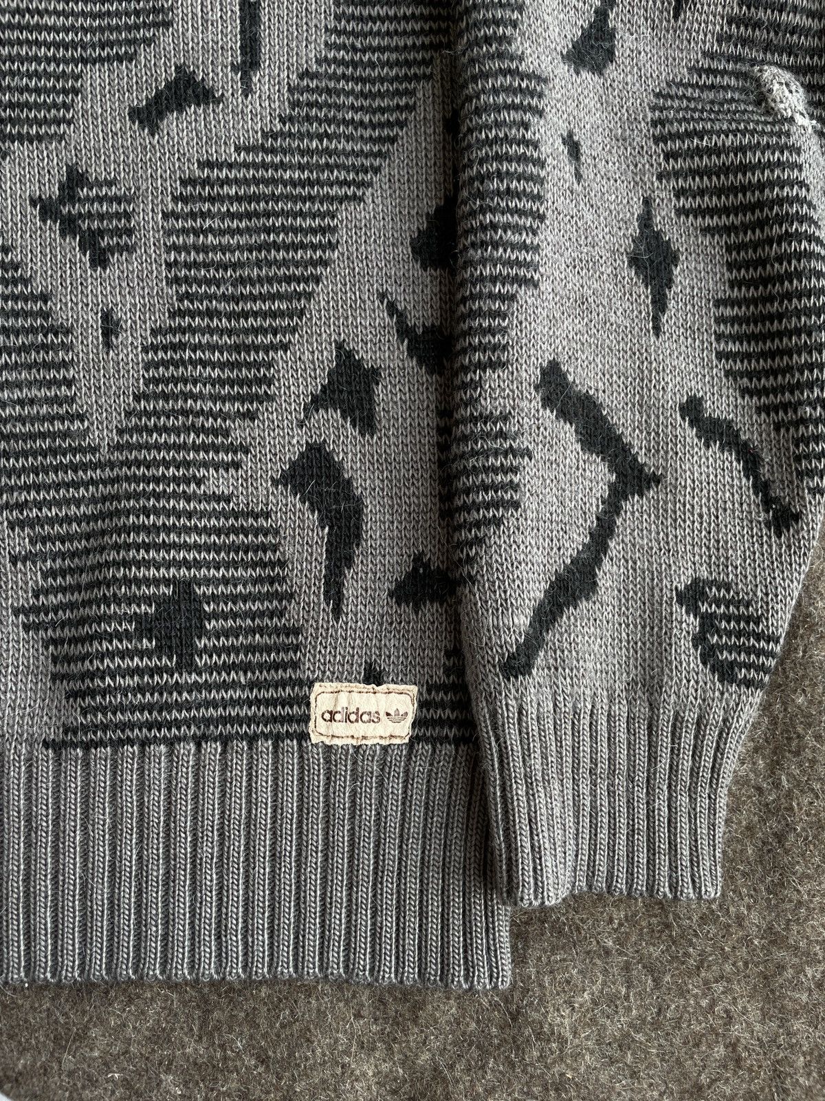 Adidas Vintage Adidas Original Sweater Size US M / EU 48-50 / 2 - 2 Thumbnail