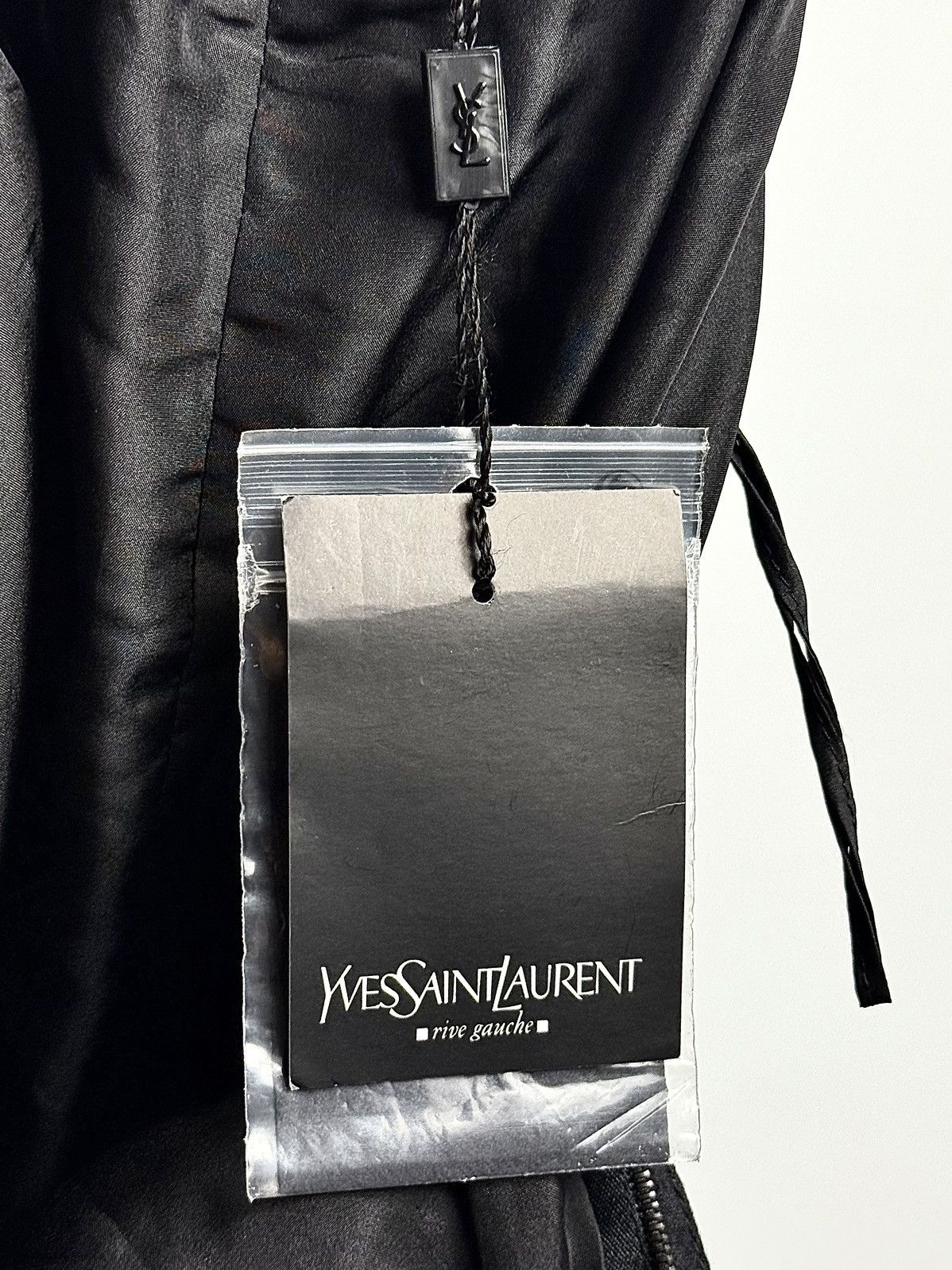 Yves Saint Laurent Yves Saint Laurent - Tom Ford - SS02 - Velvet - Ruched Skirt Size 25" / US 0 / IT 36 - 18 Thumbnail