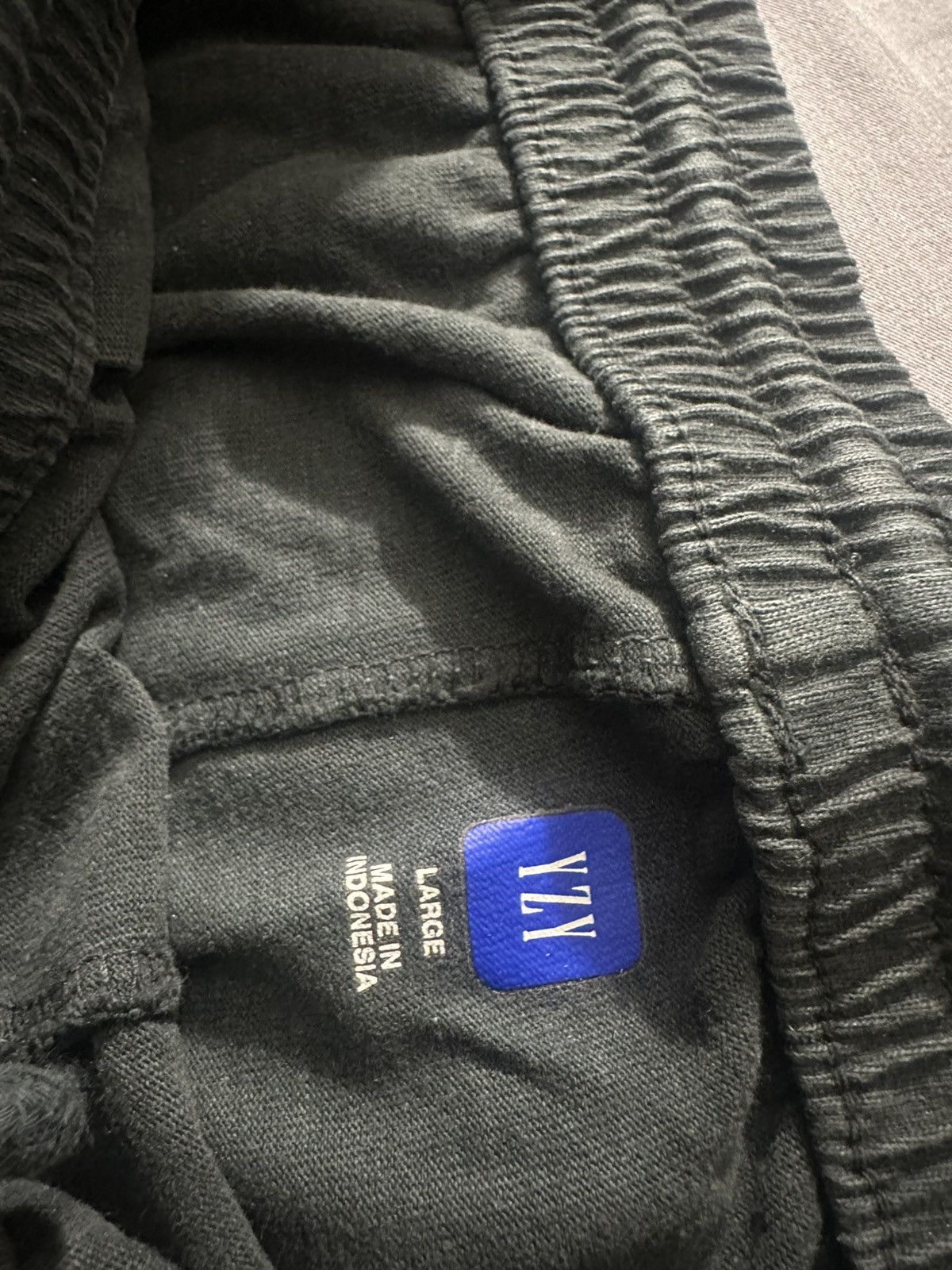 Balenciaga × Gap × Kanye West Yeezy Gap Balenciaga Sweatpants Fitted Black Size Medium Size US 32 / EU 48 - 3 Thumbnail