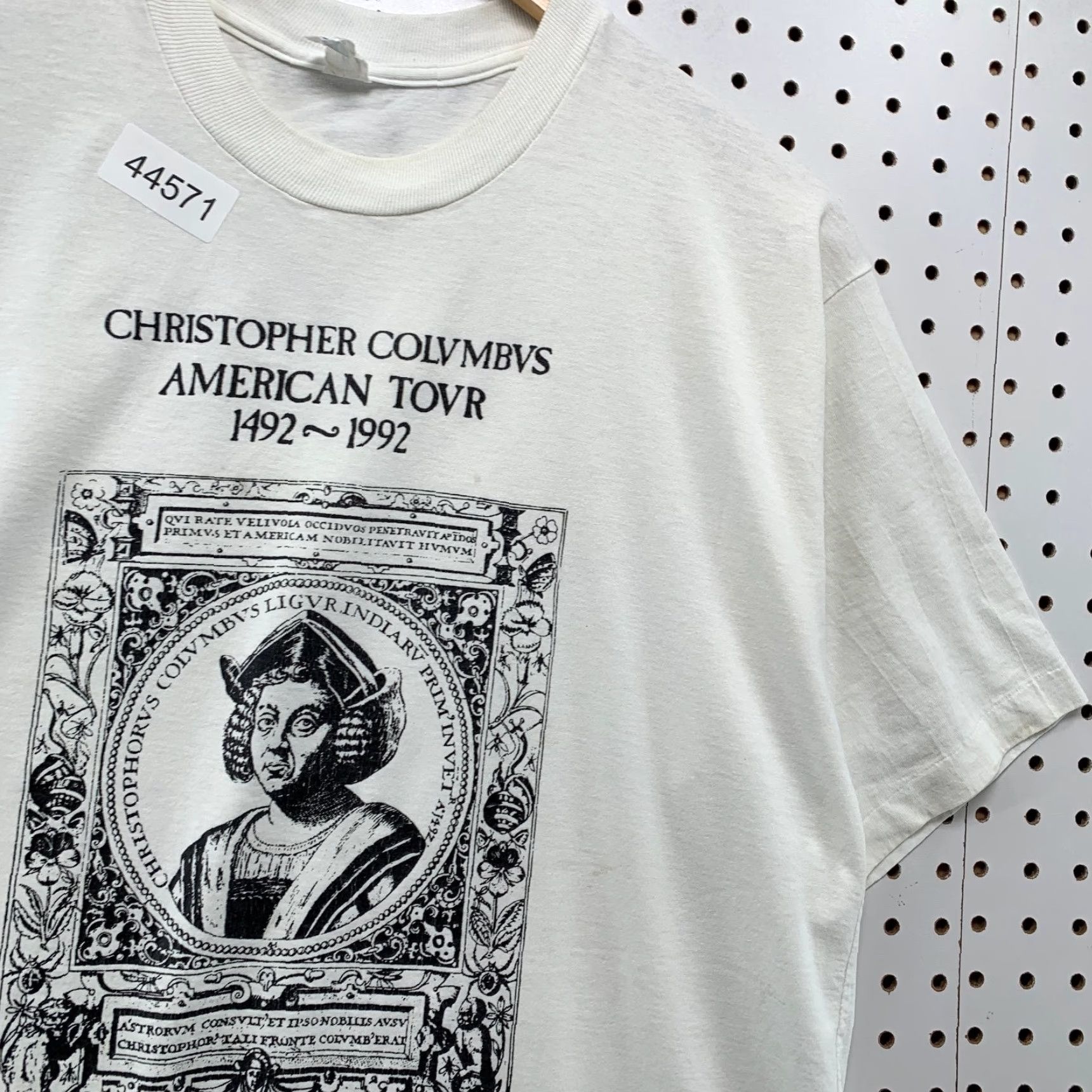 Vintage VINTAGE Christopher Columbus Shirt Mens L White Velero 1992 90s History Graphic Print T-Shirt Size US L / EU 52-54 / 3 - 6 Thumbnail