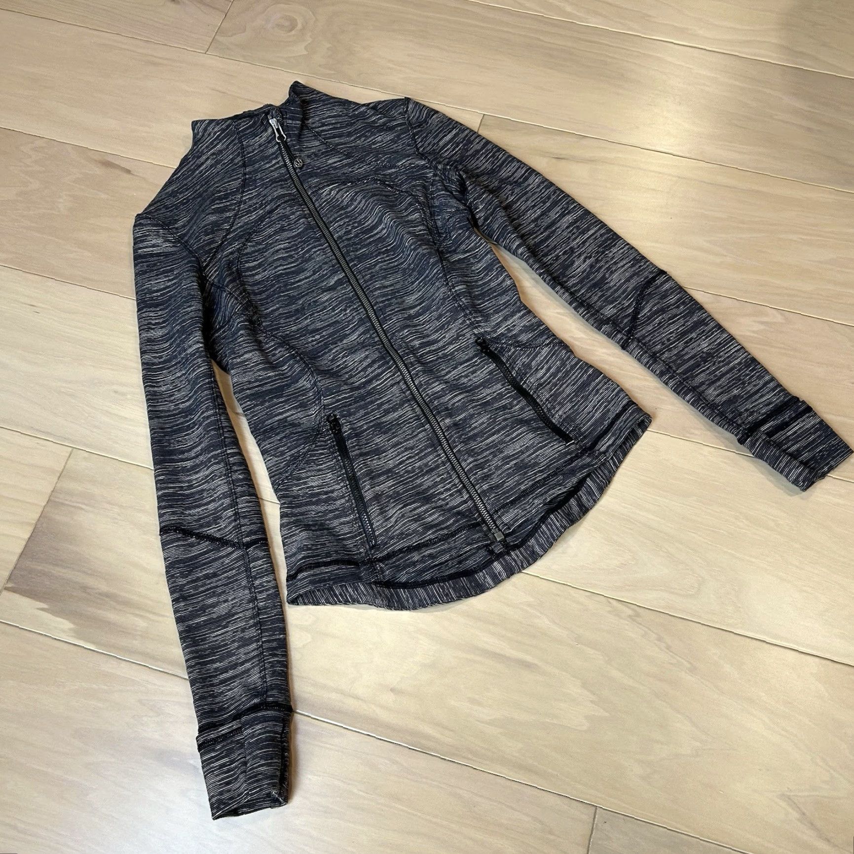 Lululemon Lululemon Define Jacket Women's 4 Black Mock Neck Long Sleeve Full Zip Pockets Thumbholes Athletic Size S / US 4 / IT 40 - 2 Thumbnail