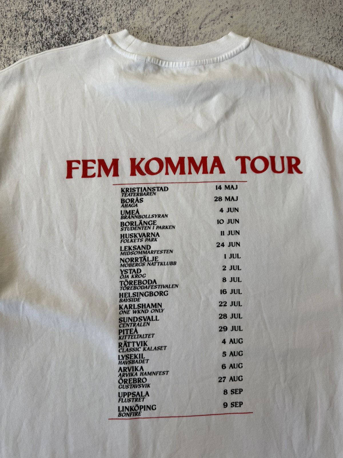 Band Tees Bolaget Records “Fem Komma Tour” 2023 Concert T-Shirt White Size US S / EU 44-46 / 1 - 17 Thumbnail