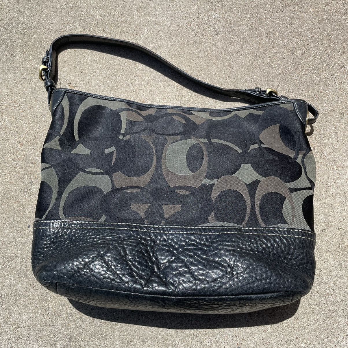 Coach Coach Optic Signature Shoulder Bag Purse Canvas Leather Size ONE SIZE - 2 Thumbnail