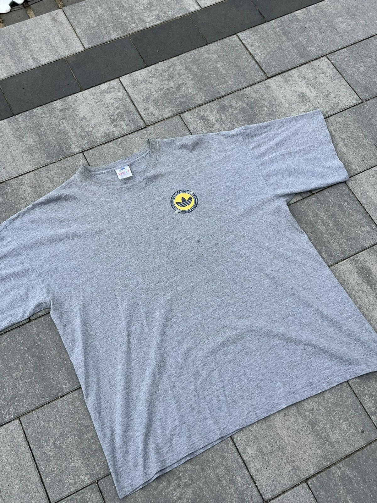 Adidas Vintage Adidas Tee 90’s Grey Size US XXL / EU 58 / 5 - 2 Thumbnail