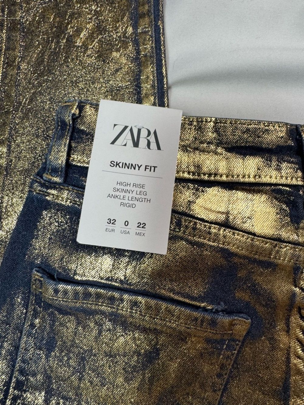 Zara NWT New Zara Coated Golden Foil Skinny Jeans Size 0 Size 25" / US 0 / IT 36 - 6 Thumbnail