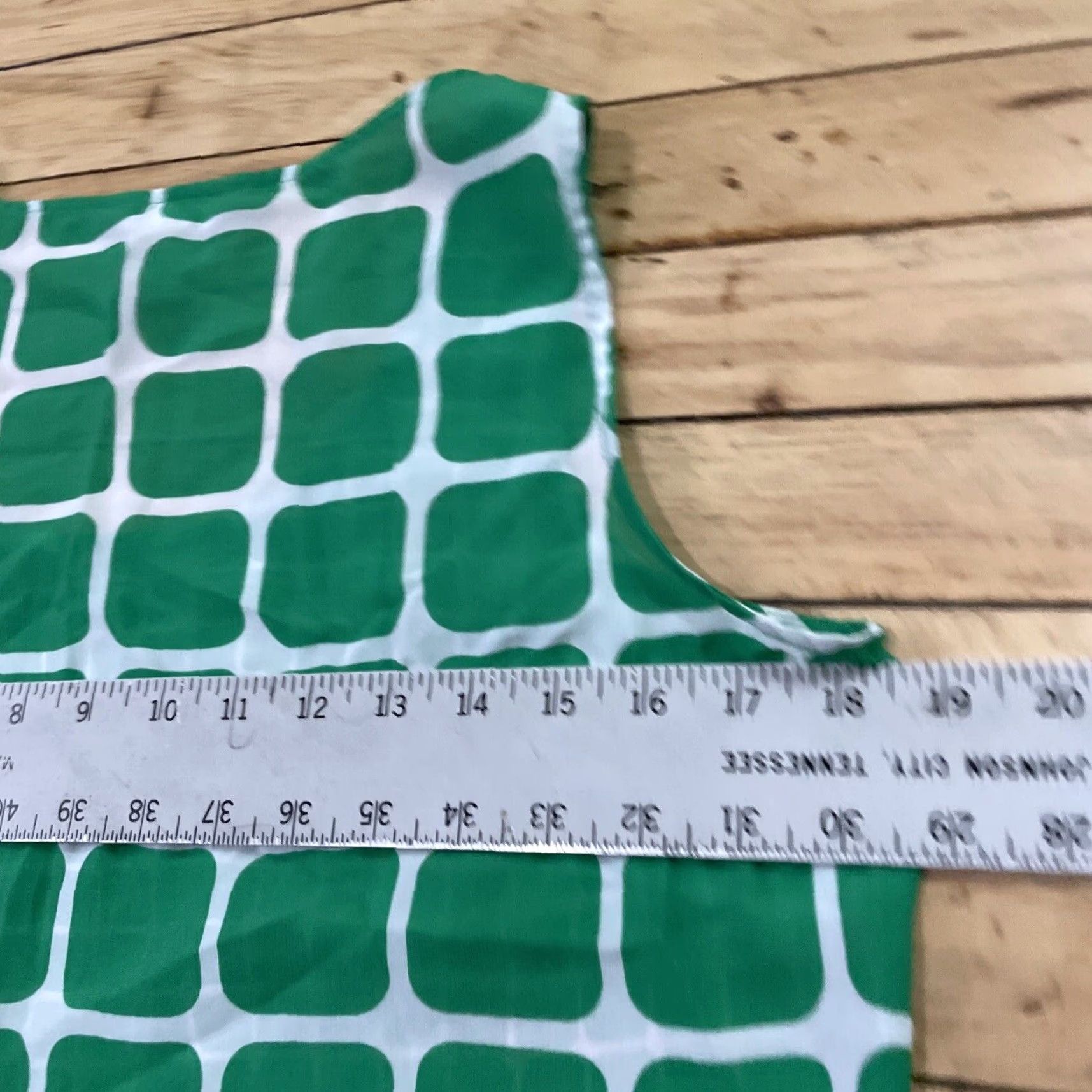 Banana Republic VINTAGE Banana Republic Tank Top Women Petite M Green White Retro 60s Mod Print P M Shirt Womens Size M / US 6-8 / IT 42-44 - 6 Thumbnail