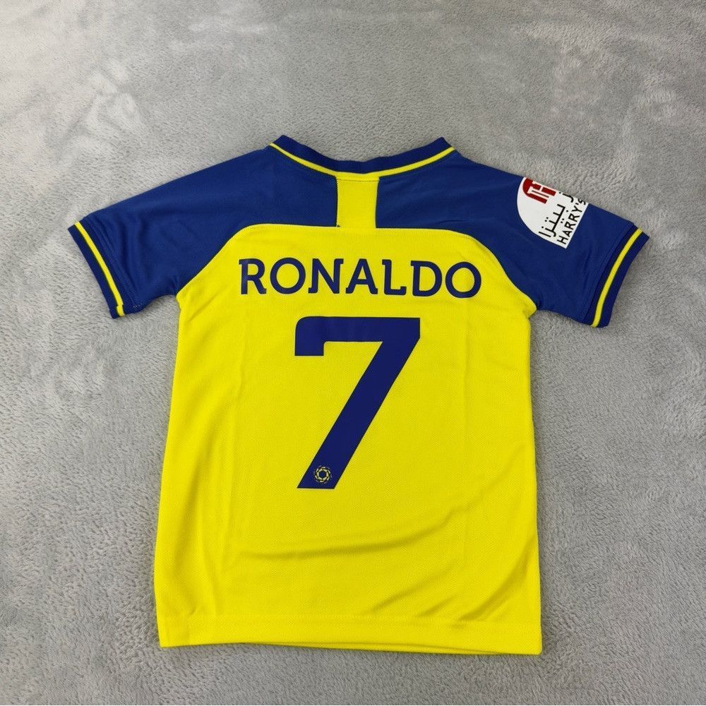 Other Cristiano Ronaldo NWT Kids Soccer Jersey, Shorts & Socks Sz Size US S / EU 44-46 / 1 - 3 Thumbnail