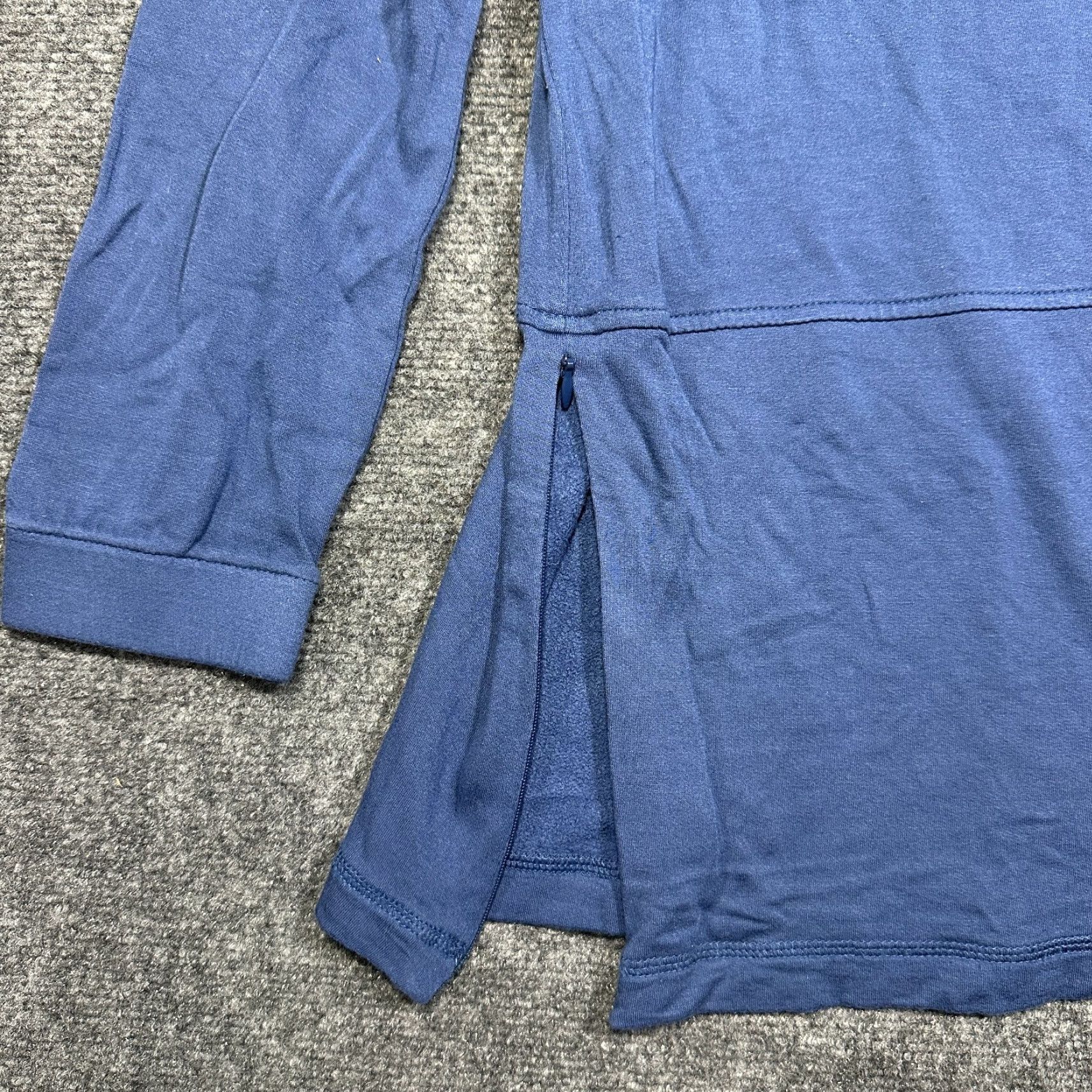 J. Jill J. Jill Top Womens Small Blue Stretch Long Sleeve Tee Shirt Pullover Side Zip Hem V-Neck Shirt Ladies XS? Size S / US 4 / IT 40 - 6 Thumbnail