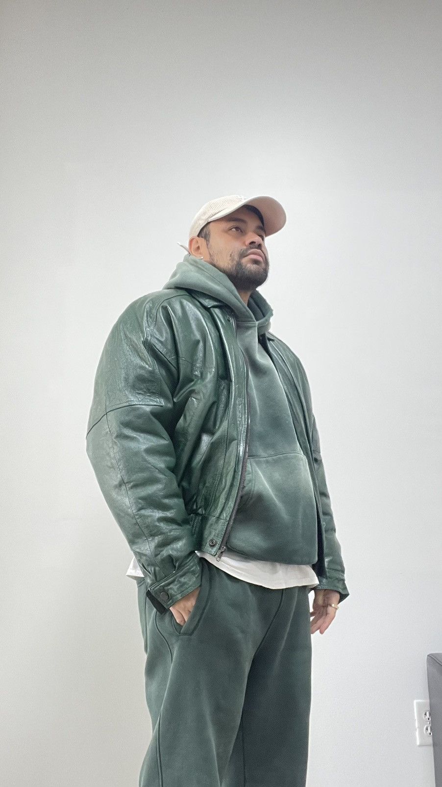 American Apparel × Vintage Vintage Green Leather Bomber Jacket Size US M / EU 48-50 / 2 - 9 Thumbnail