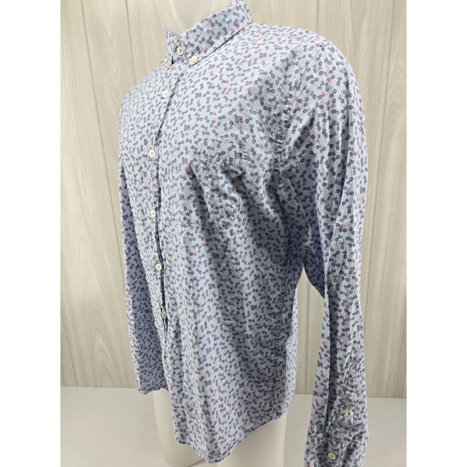 Vineyard Vines Vineyard Vines Murray Shirt Slim Fit Mens LARGE Blue Pineapple Geometric Button-Up Shirt Size US L / EU 52-54 / 3 - 4 Thumbnail