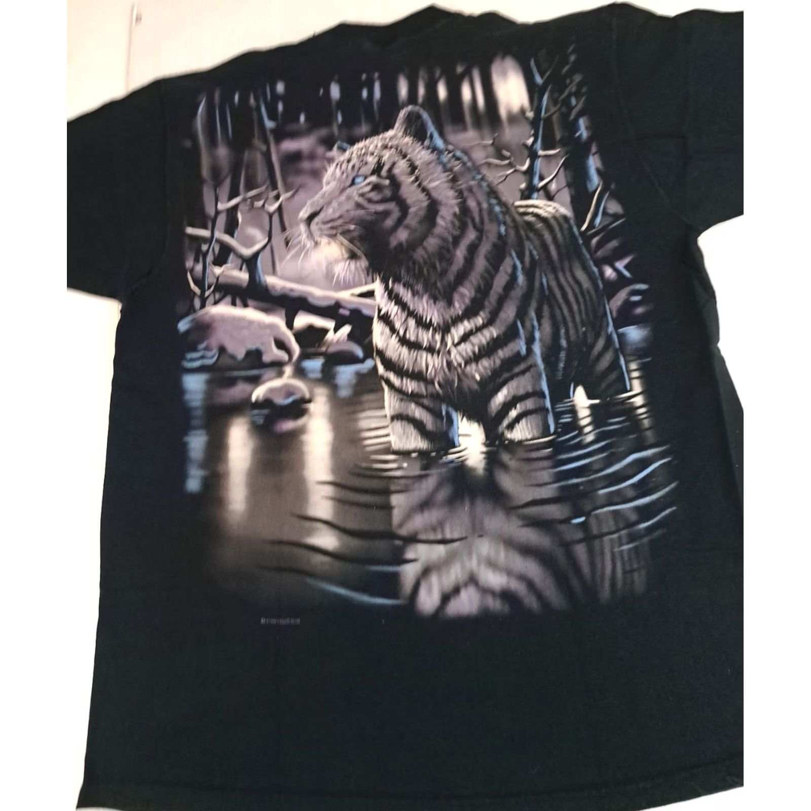 Liquid Blue VINTAGE Wildlife Snow Tiger Front & Back Print Liquid Blue USA Made T-Shirt XL Size US XL / EU 56 / 4 - 7 Thumbnail