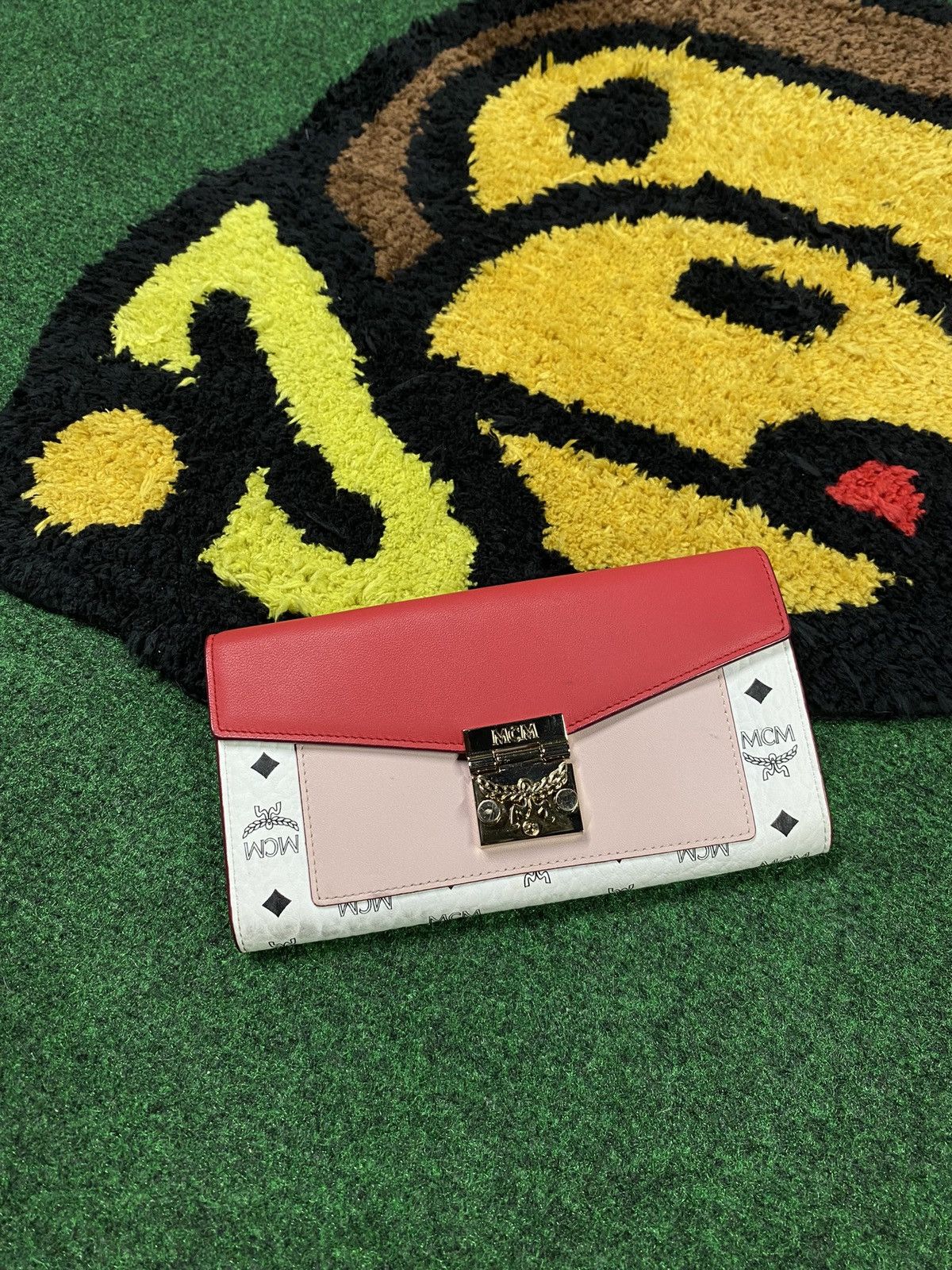 Designer MCM White Leather Crossbody Chain Messenger Leather Bag Size ONE SIZE - 8 Thumbnail