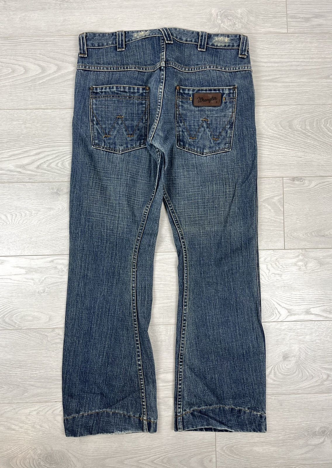 Wrangler Wrangler Vintage 90s Boot Cut Distressed Denim Pants Jeans Size US 32 / EU 48 - 2 Thumbnail