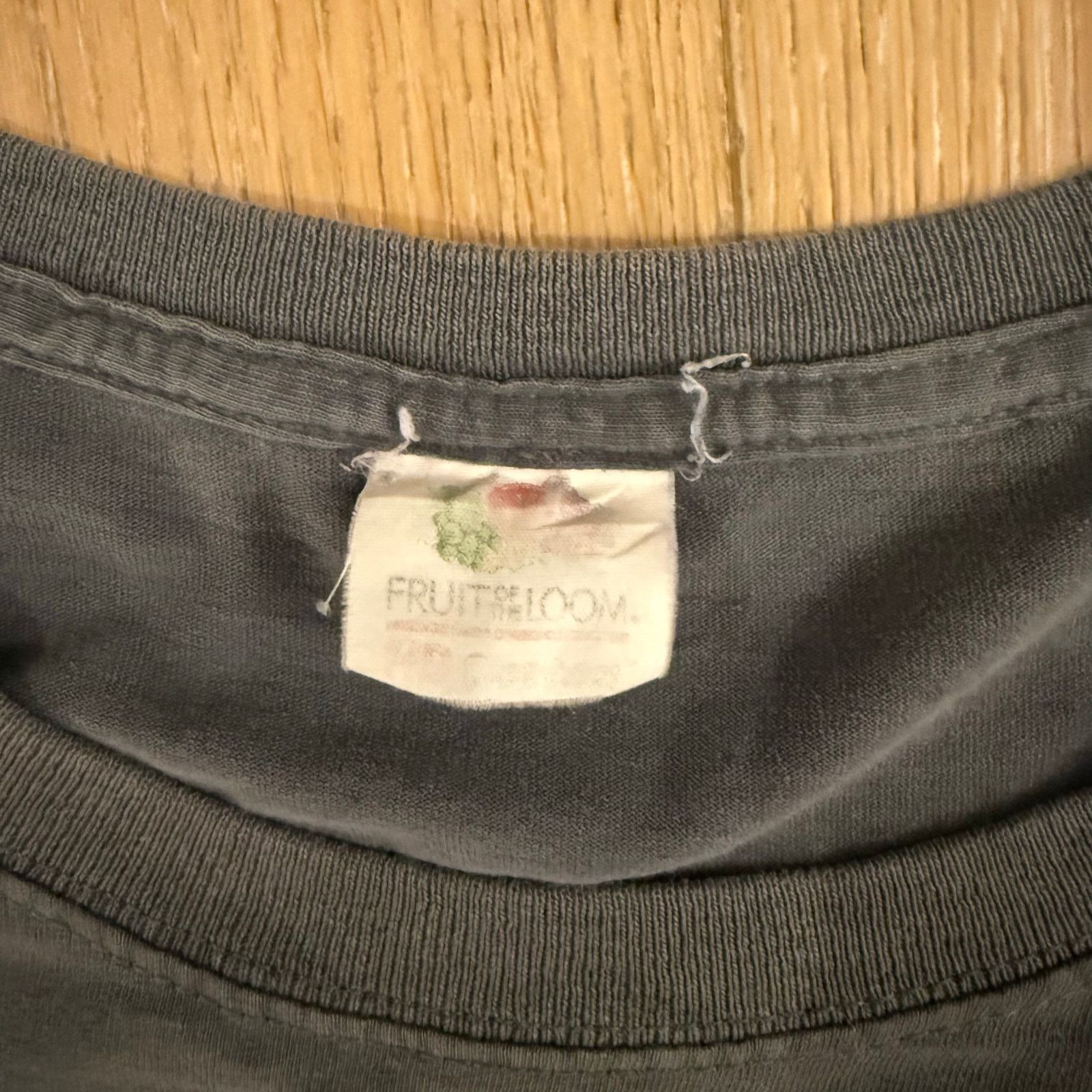 Fruit Of The Loom Vintage 2000s Wolf Full Graphic T-Shirt – Size XL Size US XL / EU 56 / 4 - 3 Thumbnail