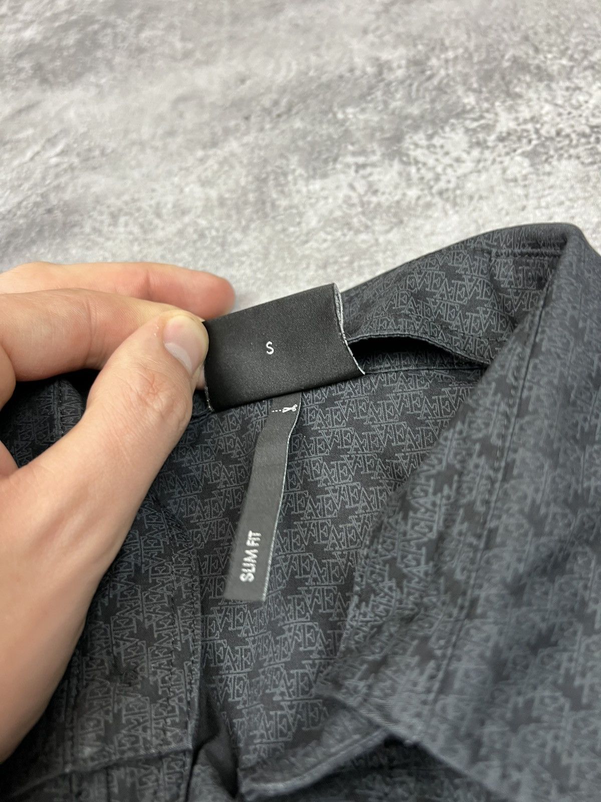 Emporio Armani Emporio Armani Black Monogrammed Shirt Button Mens Size US S / EU 44-46 / 1 - 5 Thumbnail