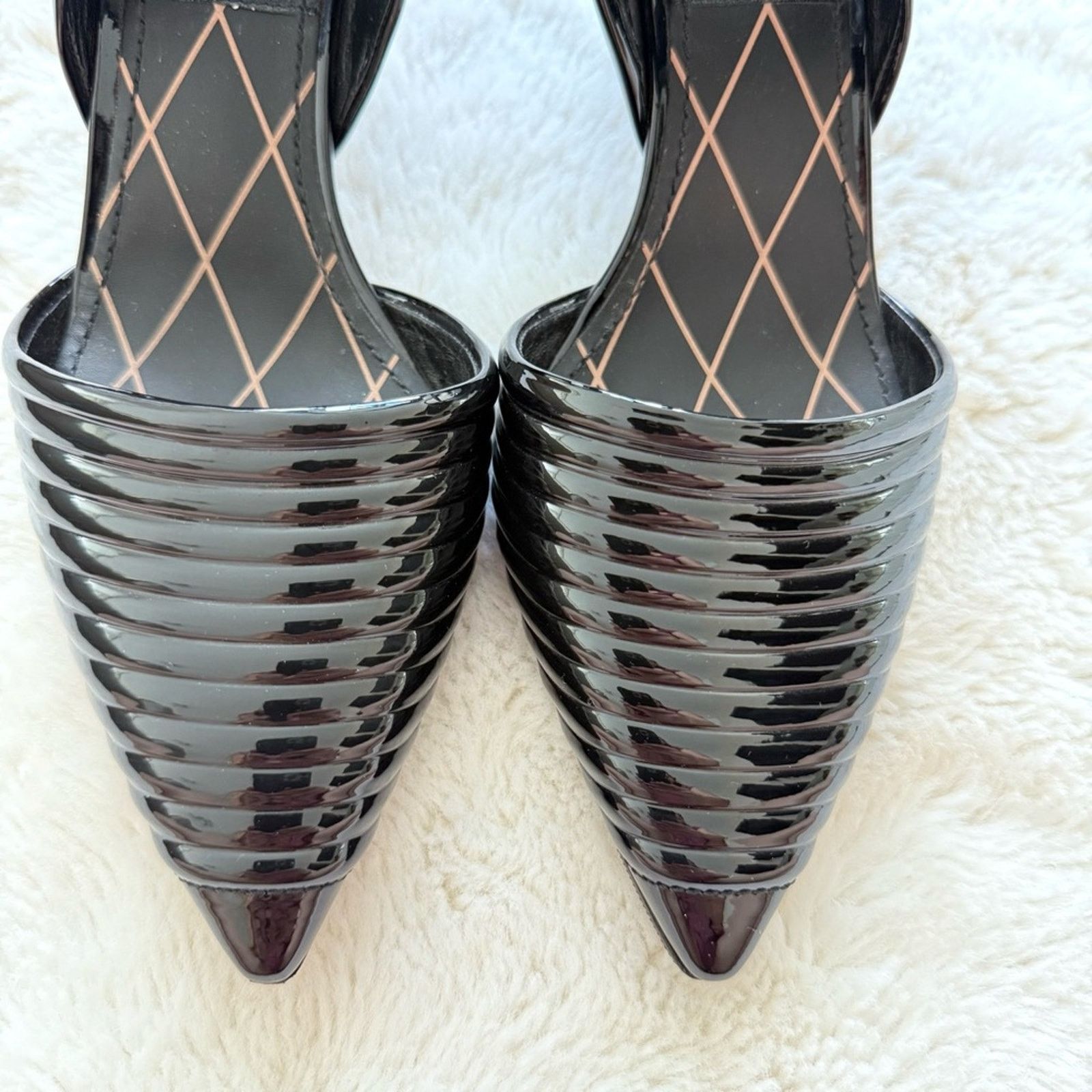 Louis Vuitton Louis Vuitton women shoes size 39 Authentic Retail 1200$ Size US 9 / IT 39 - 2 Thumbnail