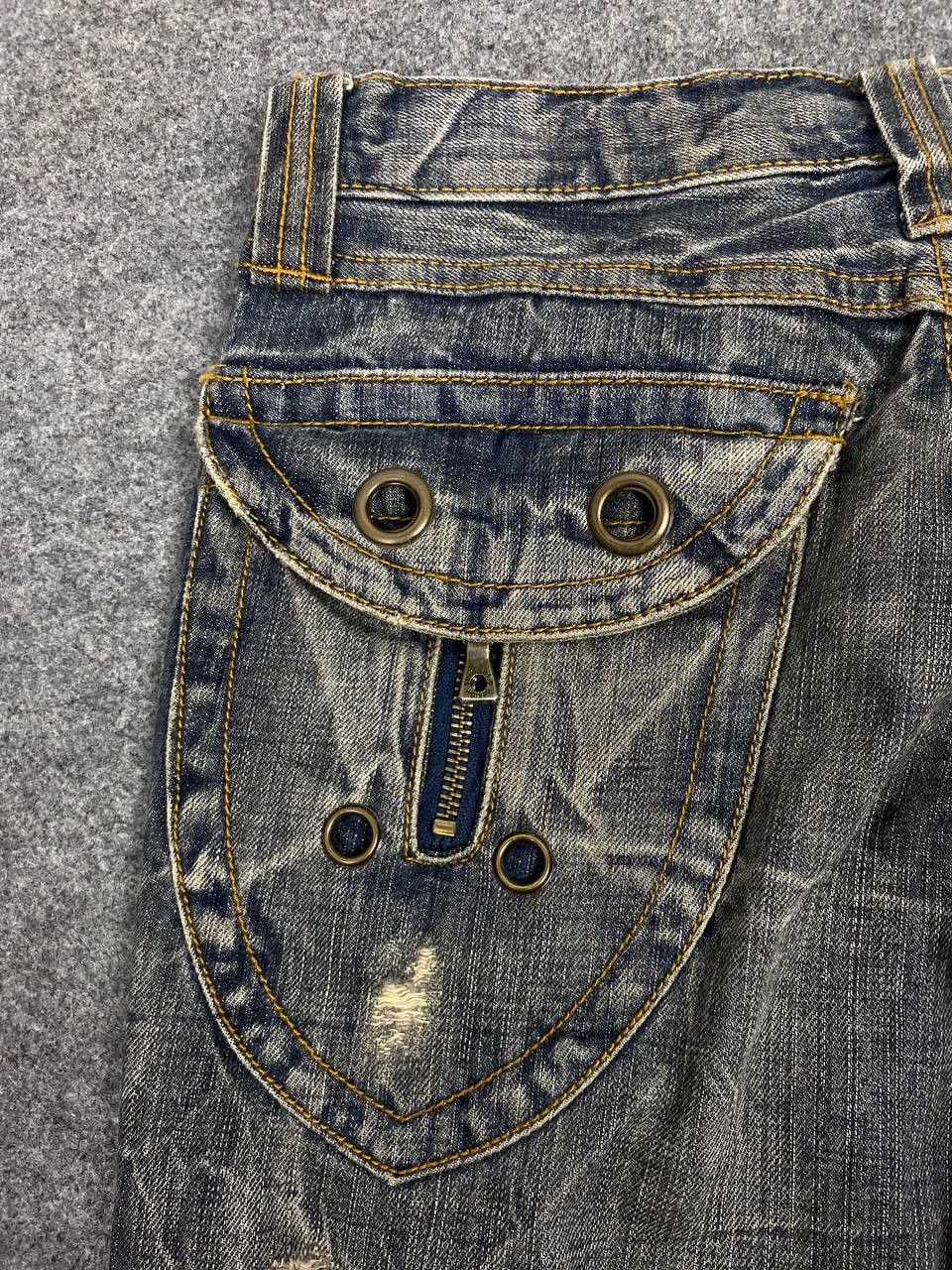 semanticdesign semantic design bondage style distressed denim Size US 33 - 7 Thumbnail