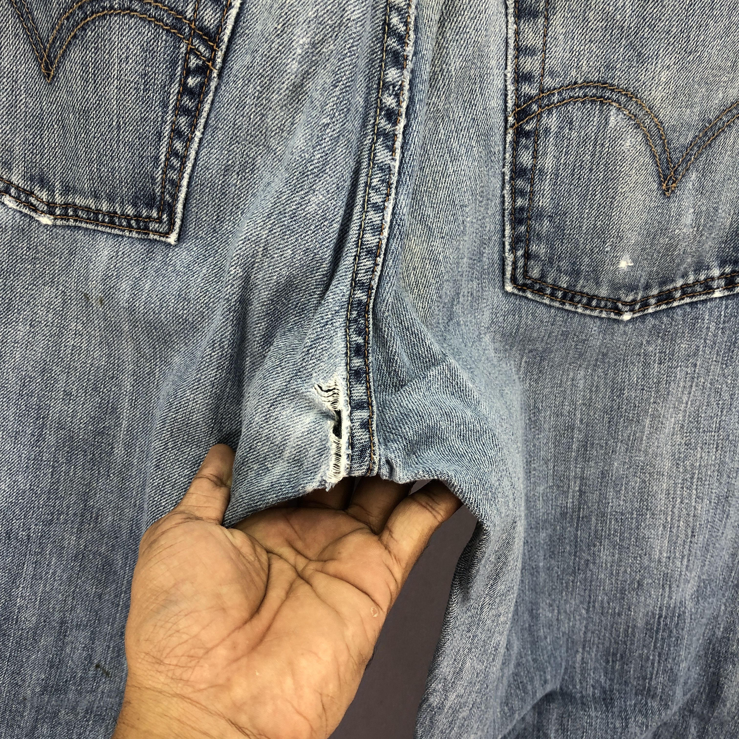Levi's Vintage Y2K Levis 569 Baggy Jeans Faded Light Wash Denim Size US 32 / EU 48 - 13 Thumbnail