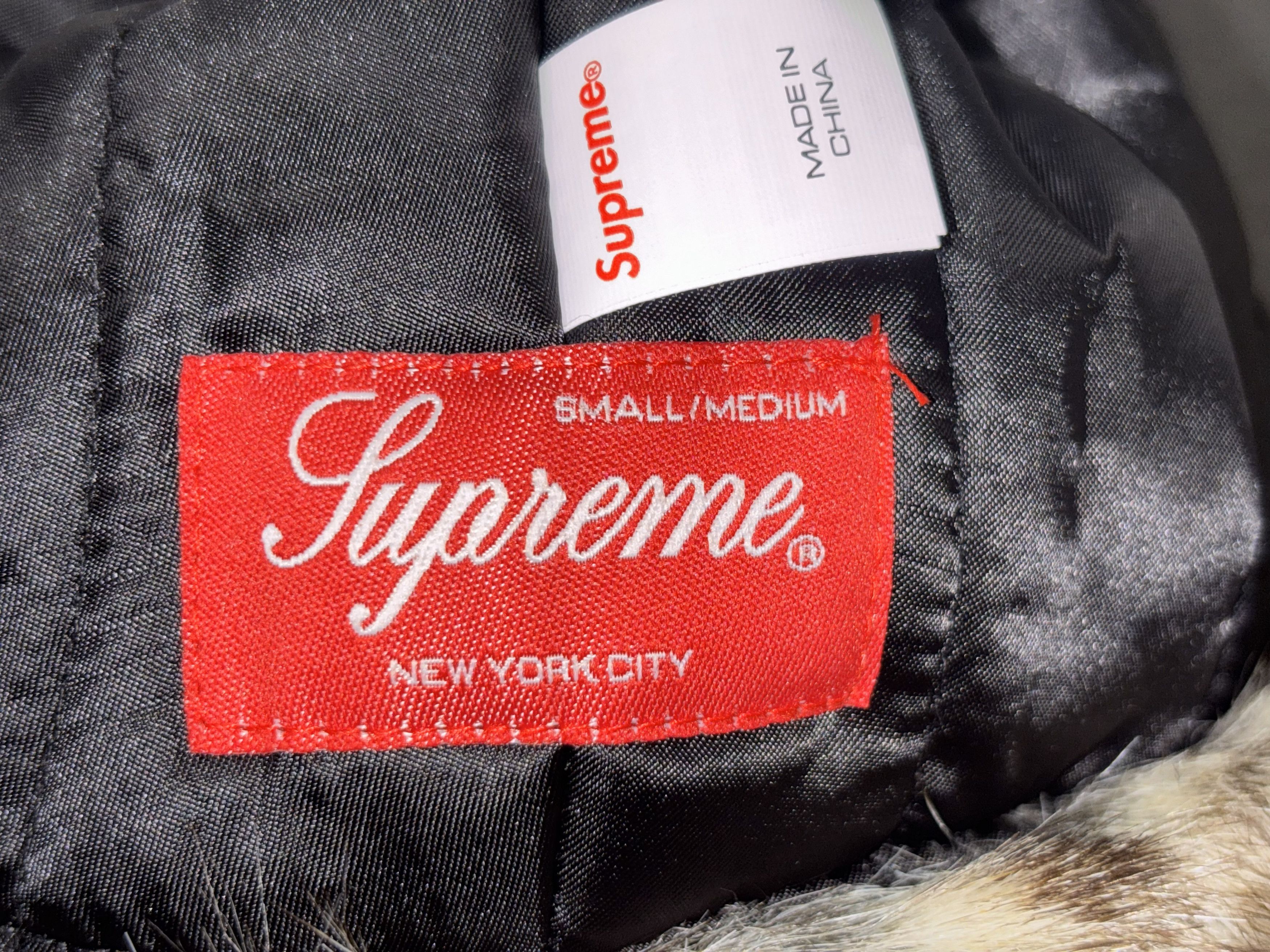 Supreme SUPREME Velvet Pattern Trooper Pink S/M FW21 FW21H156 Size ONE SIZE - 12 Thumbnail