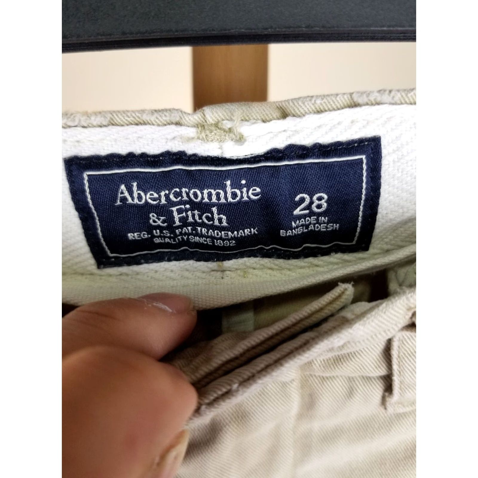 Abercrombie & Fitch VINTAGE Abercrombie & Fitch Distressed Chino Short Pants Men SZ 28 Beige 90s 00s Mens Size US 28 / EU 44 - 5 Thumbnail