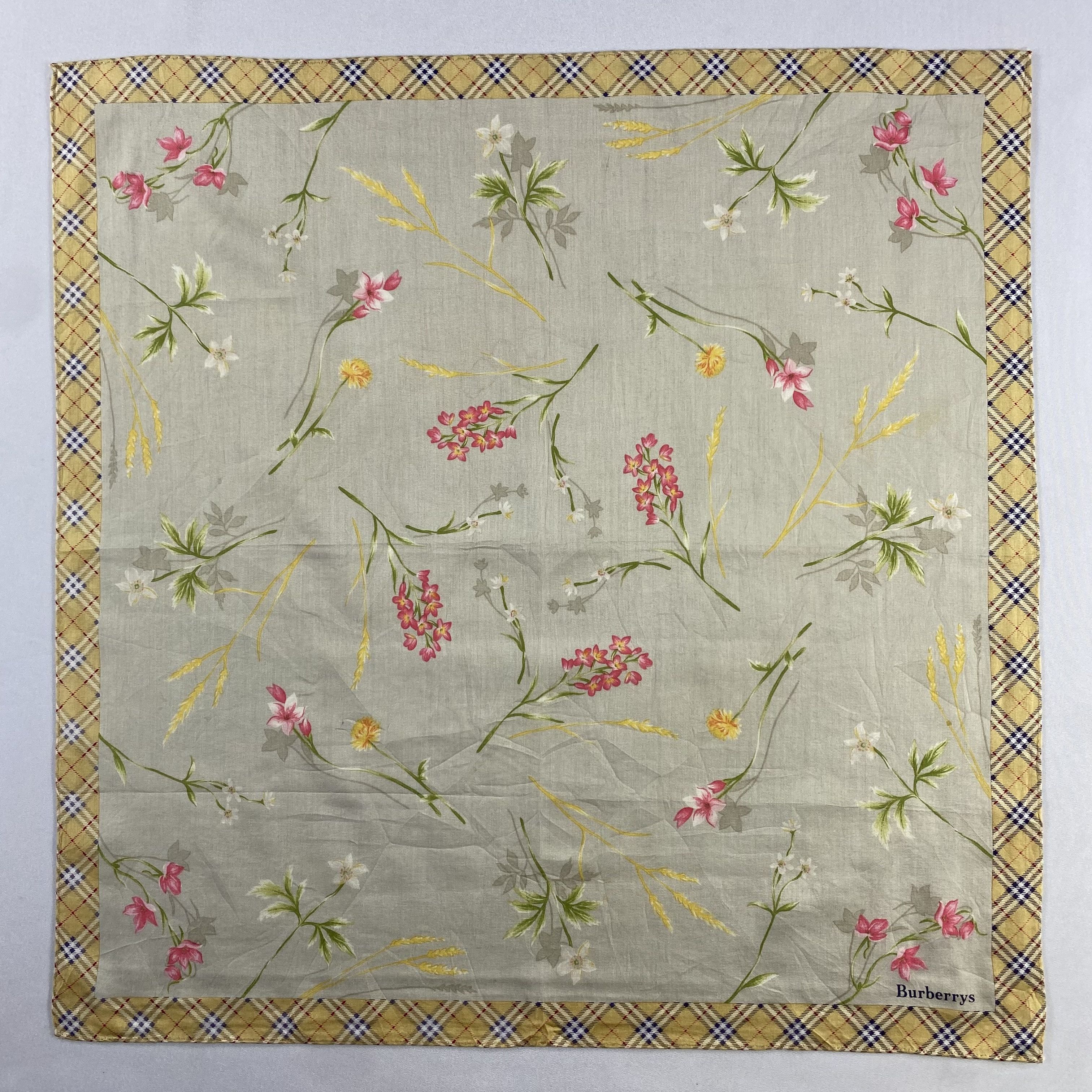 Burberry × Vintage Burberry Handkerchief / Neckerchief / Bandana-P1147 Size ONE SIZE - 1 Thumbnail