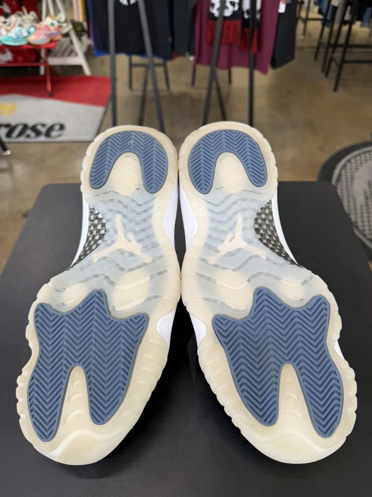 Jordan Brand Air Jordan 11 Low Diffused Blue Size 8 (2024) Size US 8 / EU 41 - 9 Thumbnail