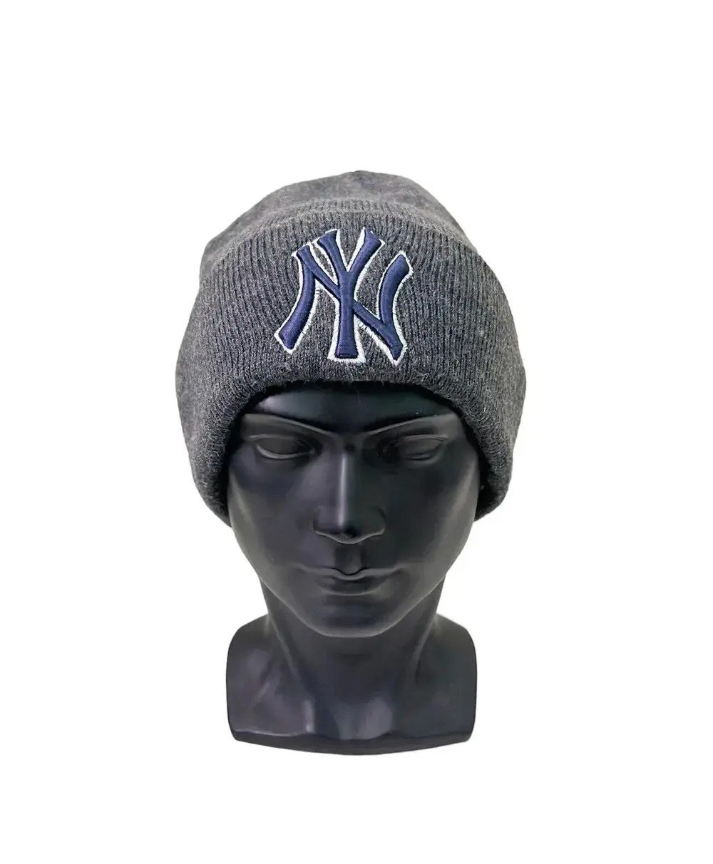 New York Yankees New York Yankees Beanie Hat Size ONE SIZE - 1 Thumbnail