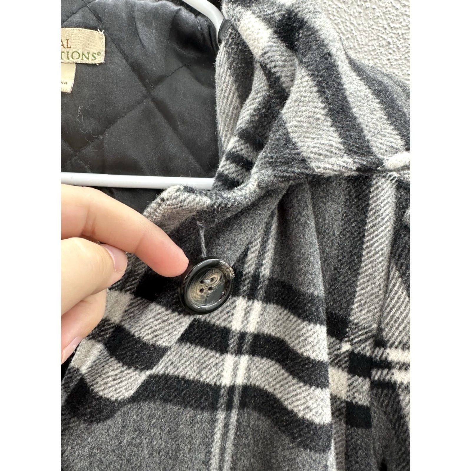 Vintage Natural Reflections Women’s Peacoat Size Medium Grey Plaid Wool Button Up Jacket Size M / US 6-8 / IT 42-44 - 5 Thumbnail