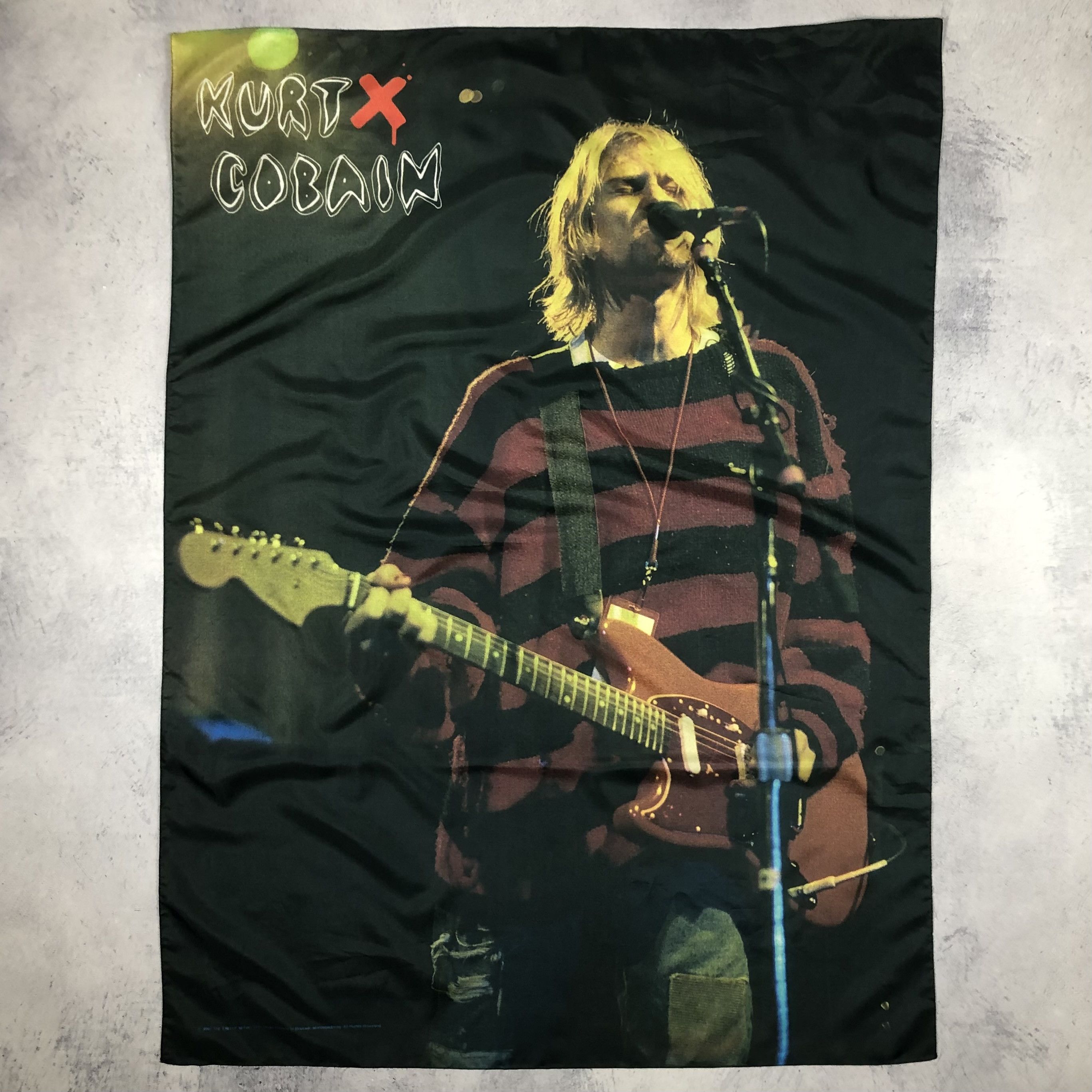 Band Tees 2007 Kurt Cobain The End of Music Tapestry Poster Size ONE SIZE - 5 Thumbnail