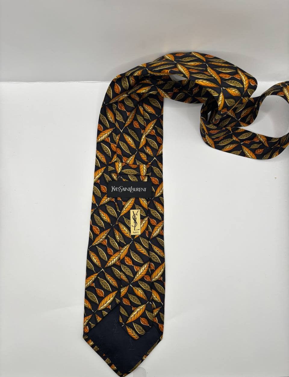 Yves Saint Laurent Vintage Yves Saint Laurent Silk Tie | Navy Autumn Leaf Italy Size ONE SIZE - 3 Thumbnail