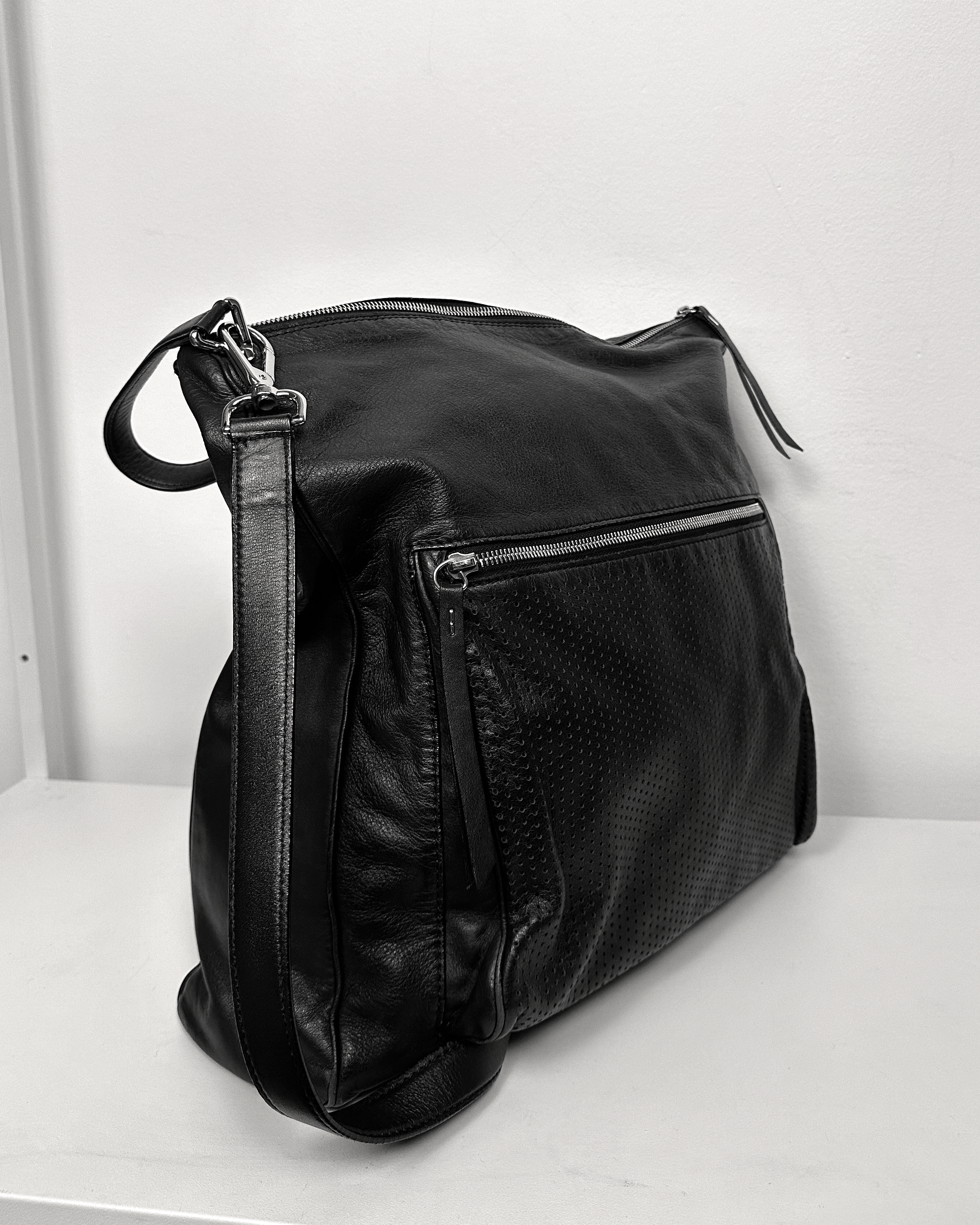 Maison Margiela Maison Margiela Perforated Pigskin Pocket Messenger Tote Bag Size ONE SIZE - 5 Thumbnail