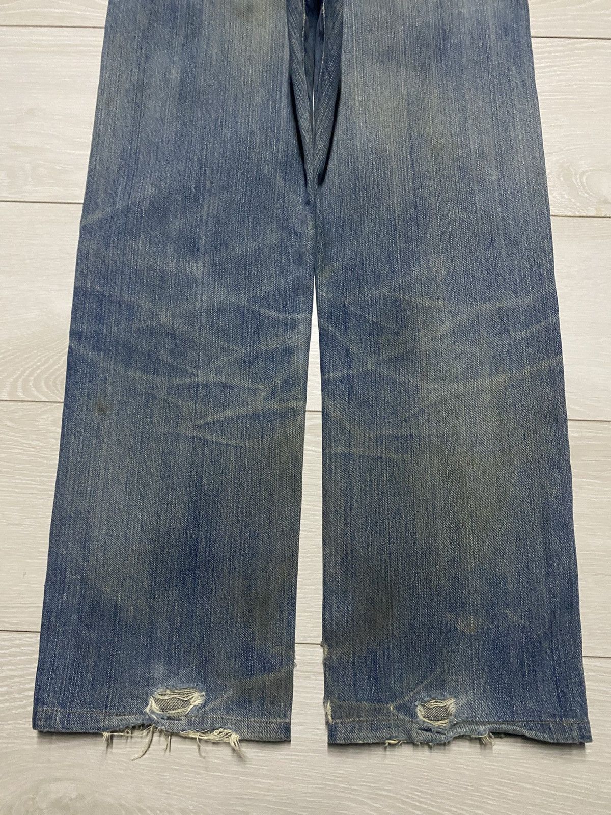 Uniqlo Vintage Japanese Brand Uniqlo Mud Wash Distressed Loose Jean Size US 30 / EU 46 - 6 Thumbnail