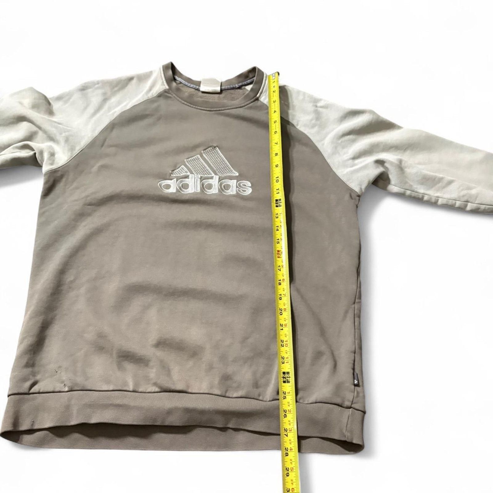 Adidas Vintage adidas brown crewneck sweatshirt embroidered logo Size US M / EU 48-50 / 2 - 3 Thumbnail