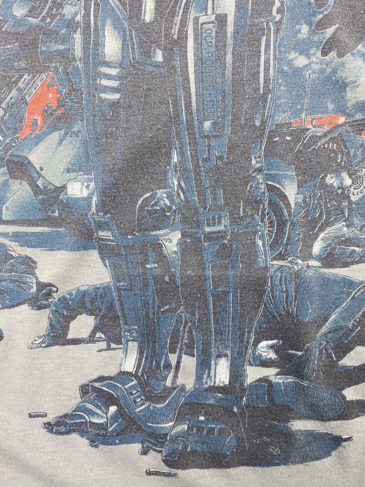 Vintage Vintage Robocop Movie Tee T Shirt 90s Size XL Size US XL / EU 56 / 4 - 10 Thumbnail