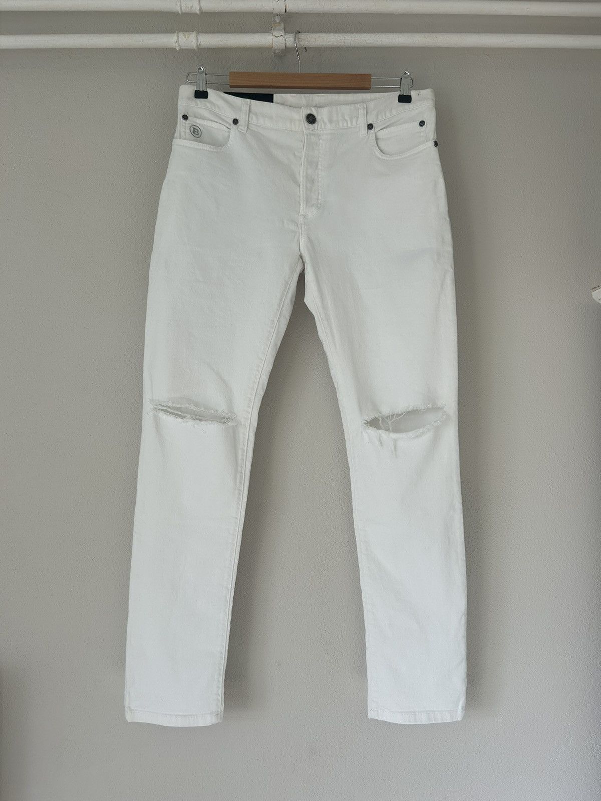 Balmain White Slim Fit Distressed Knee Rip Denim Jeans Size US 33 - 1 Thumbnail
