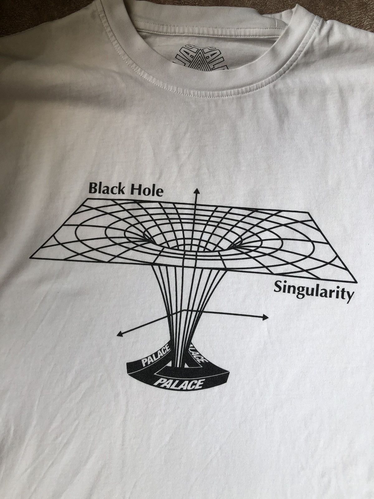 Palace T shirt Palace black hole Size US L / EU 52-54 / 3 - 2 Thumbnail
