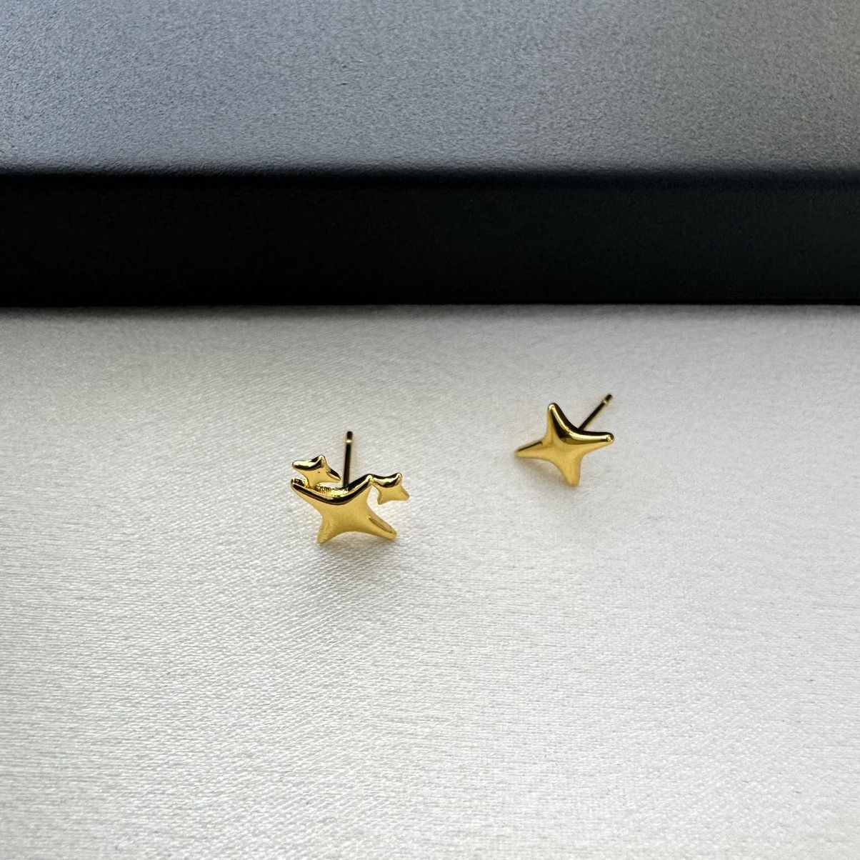 Other Asymmetry Tiny Four-Pointed Star Stud Earrings for Women Men Size ONE SIZE - 4 Thumbnail