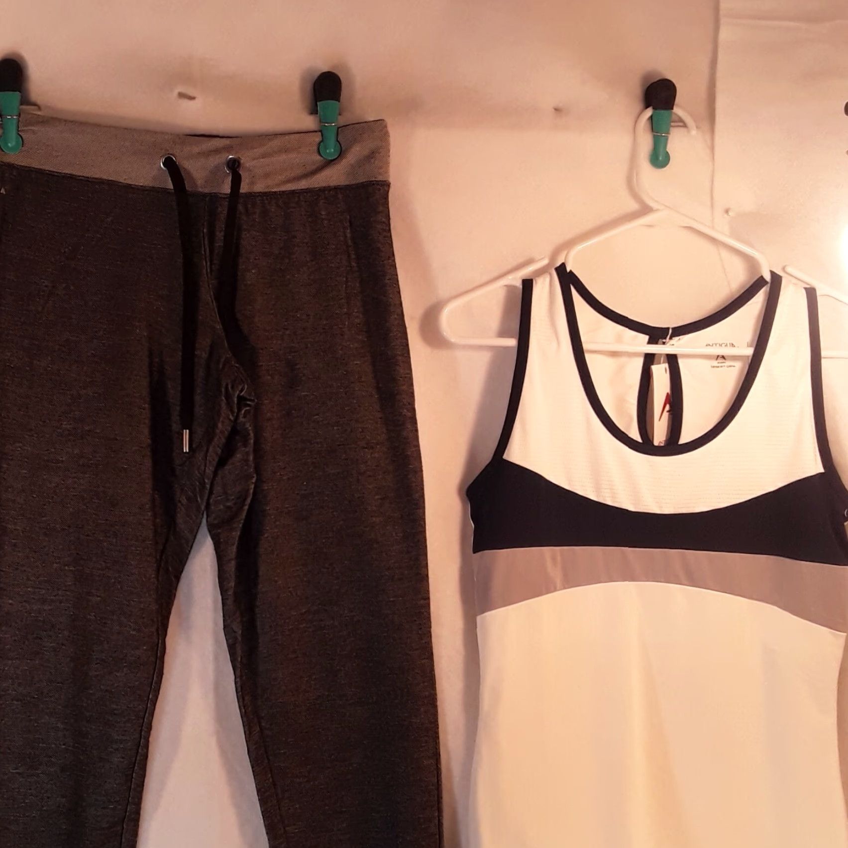 Vintage NWT Antigua 2 PC. Warm Up White Tank Top, Small Pants Womens Polyester #ee1 Shirt/ Tank? Size S / US 4 / IT 40 - 2 Thumbnail