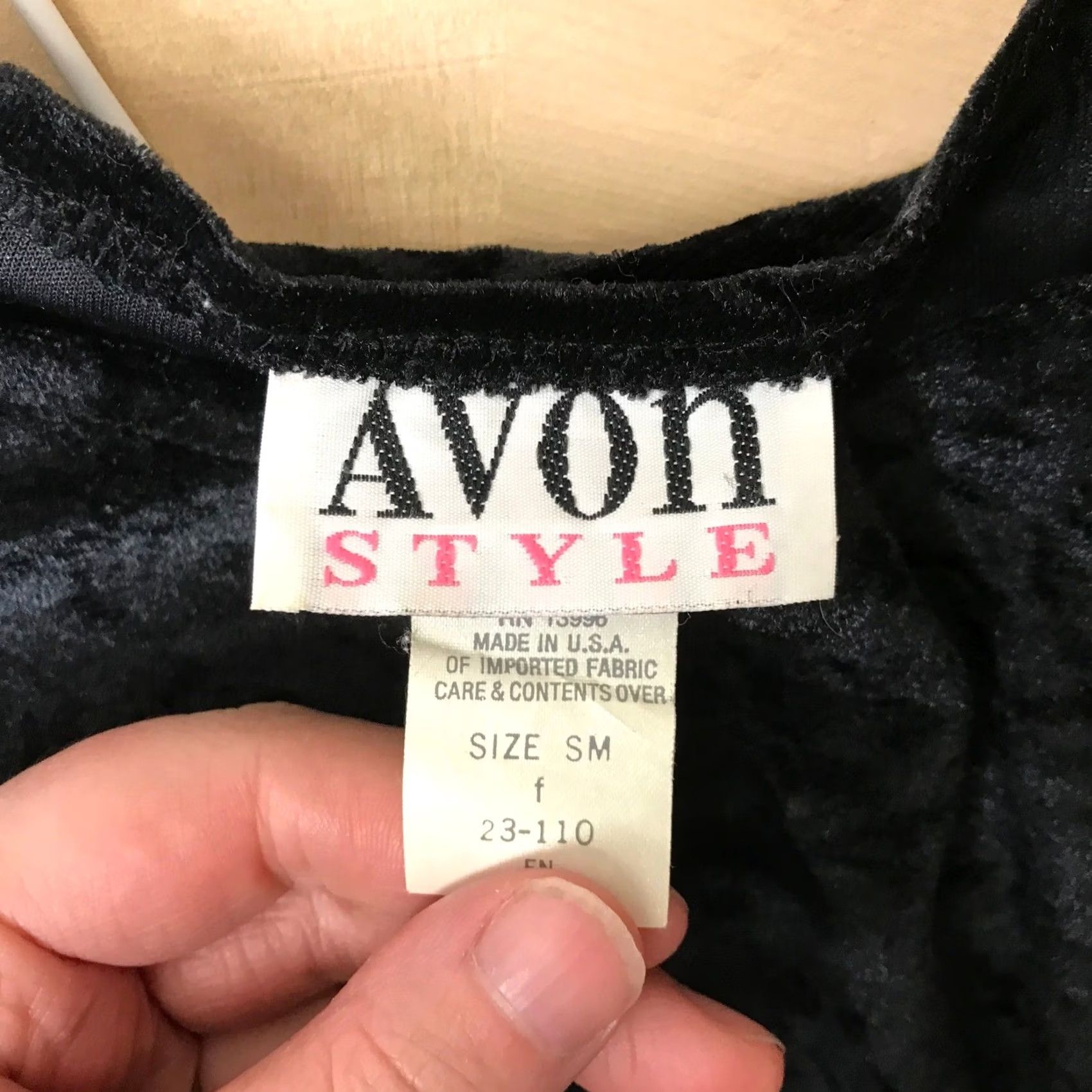 Vintage VINTAGE AVON STYLE Black Velvet Long Sleeve Dress Women Size SM Goth Witch Size S / US 4 / IT 40 - 7 Thumbnail