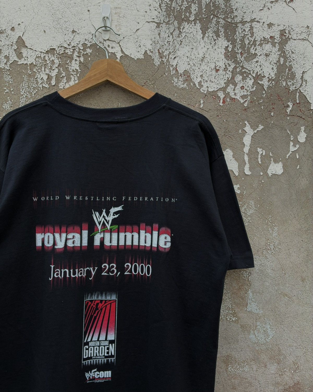WWF “VERY RARE” Vintage 2000 Royal Rumble Tee Size US L / EU 52-54 / 3 - 3 Thumbnail