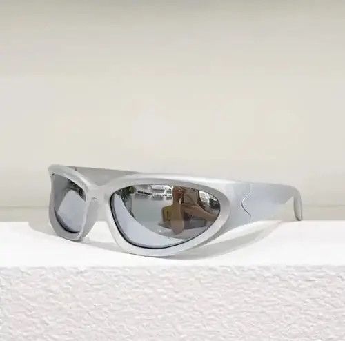 Vintage Vintage Y2K glasses Sunglasses Size ONE SIZE - 1 Thumbnail