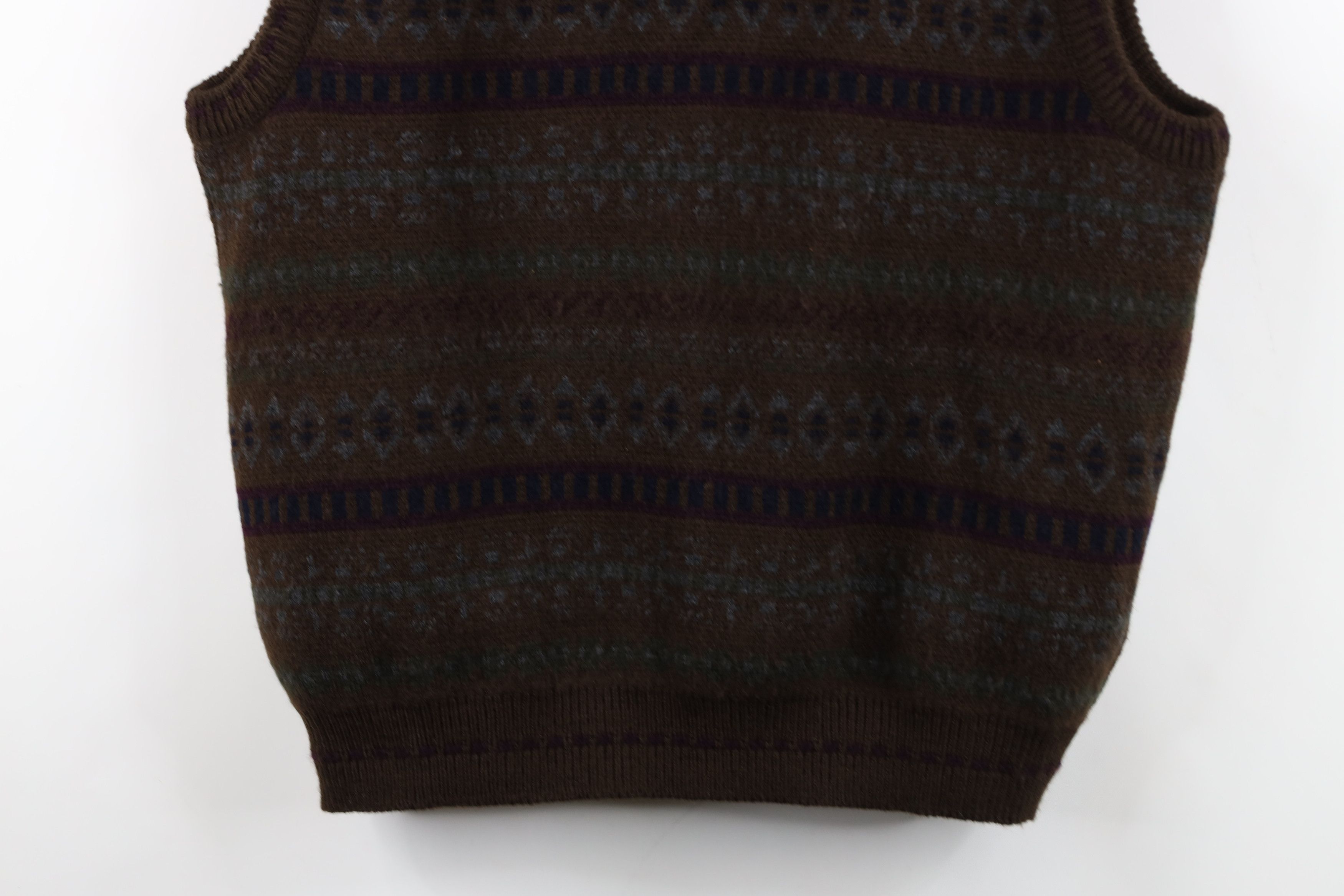 Vintage Vintage 90s Streetwear Fair Isle Knit V-Neck Sweater Vest Size US XL / EU 56 / 4 - 3 Thumbnail