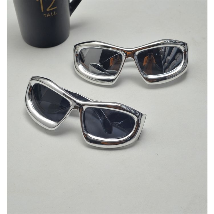 VIBE Matchless Street ins style custom avant-garde sunglasses Size ONE SIZE - 1 Thumbnail