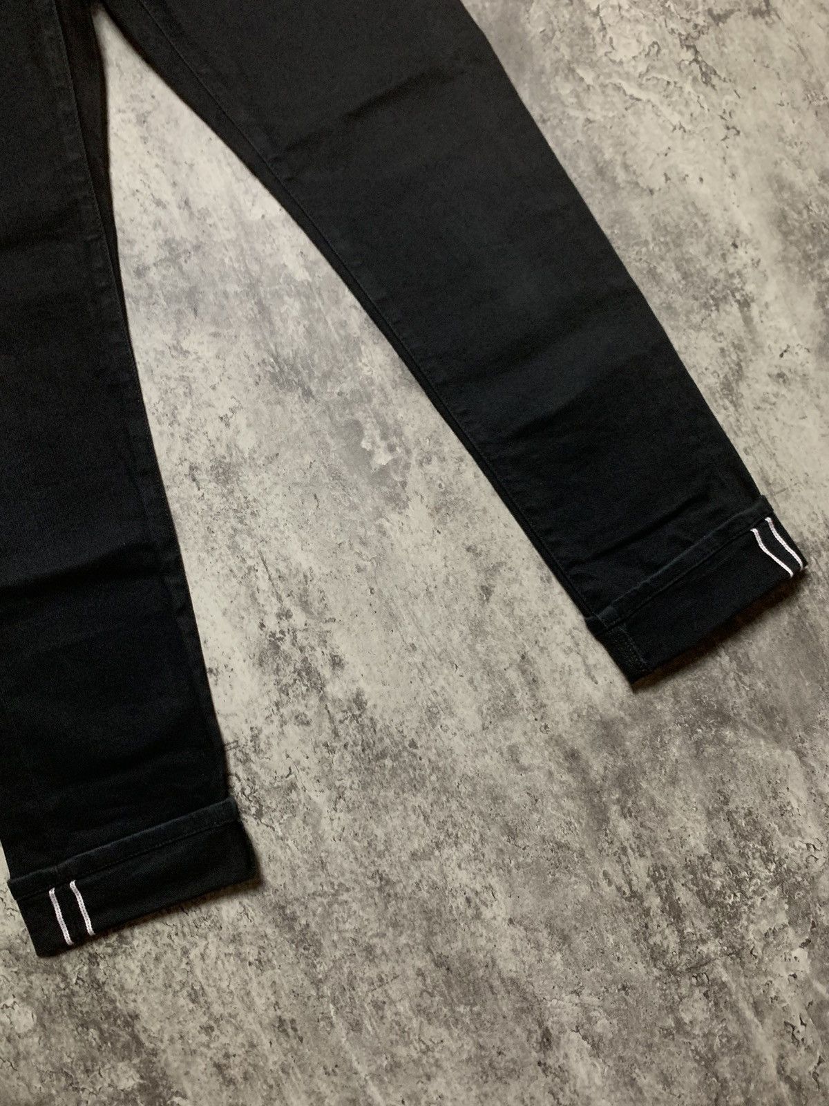 Uniqlo Uniqlo Slim Selvedge Black Denim Undercover Japan Style Size US 29 - 5 Thumbnail